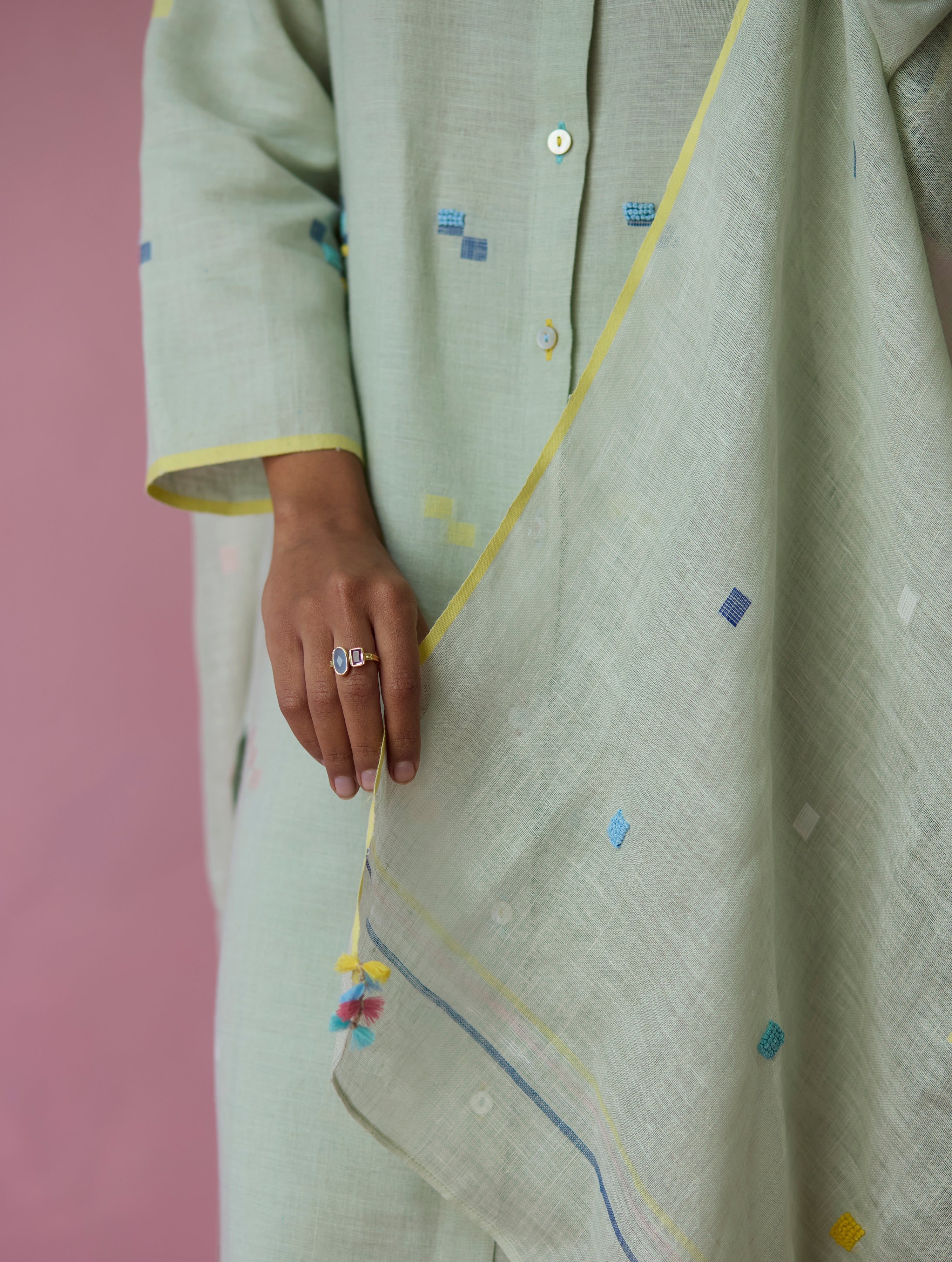 Mila Hand-Embroidered Jamdani Linen Dupatta - Aqua