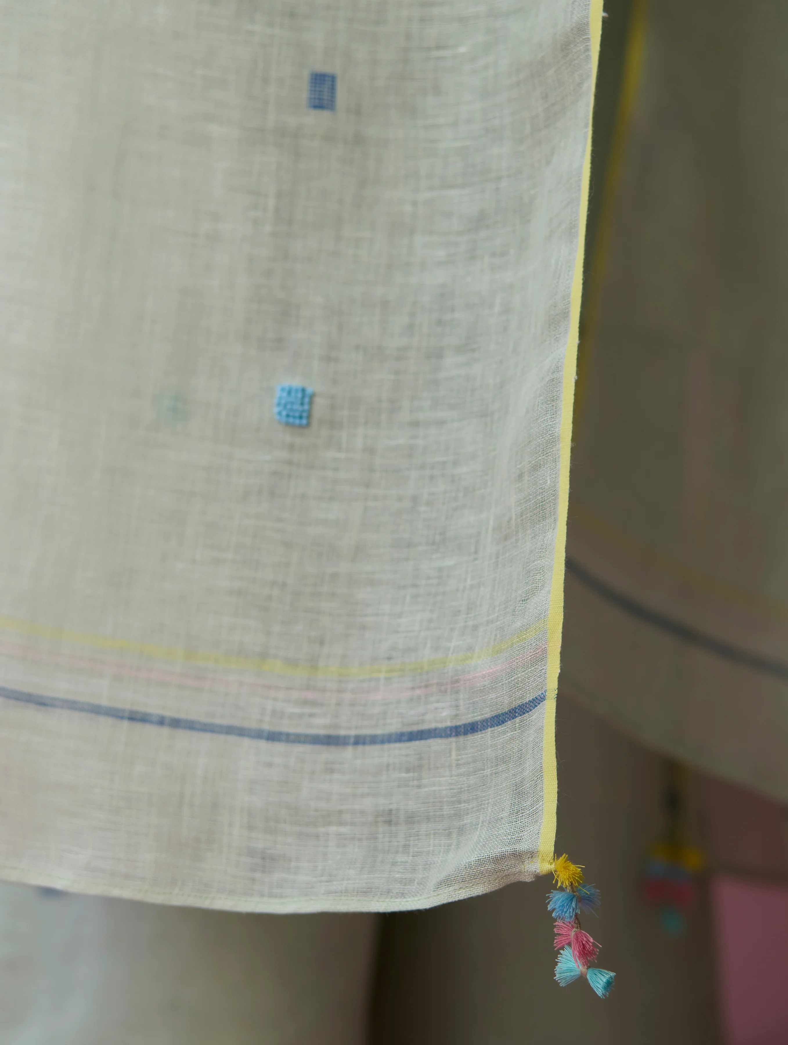 Mila Hand-Embroidered Jamdani Linen Dupatta - Aqua - Image 10