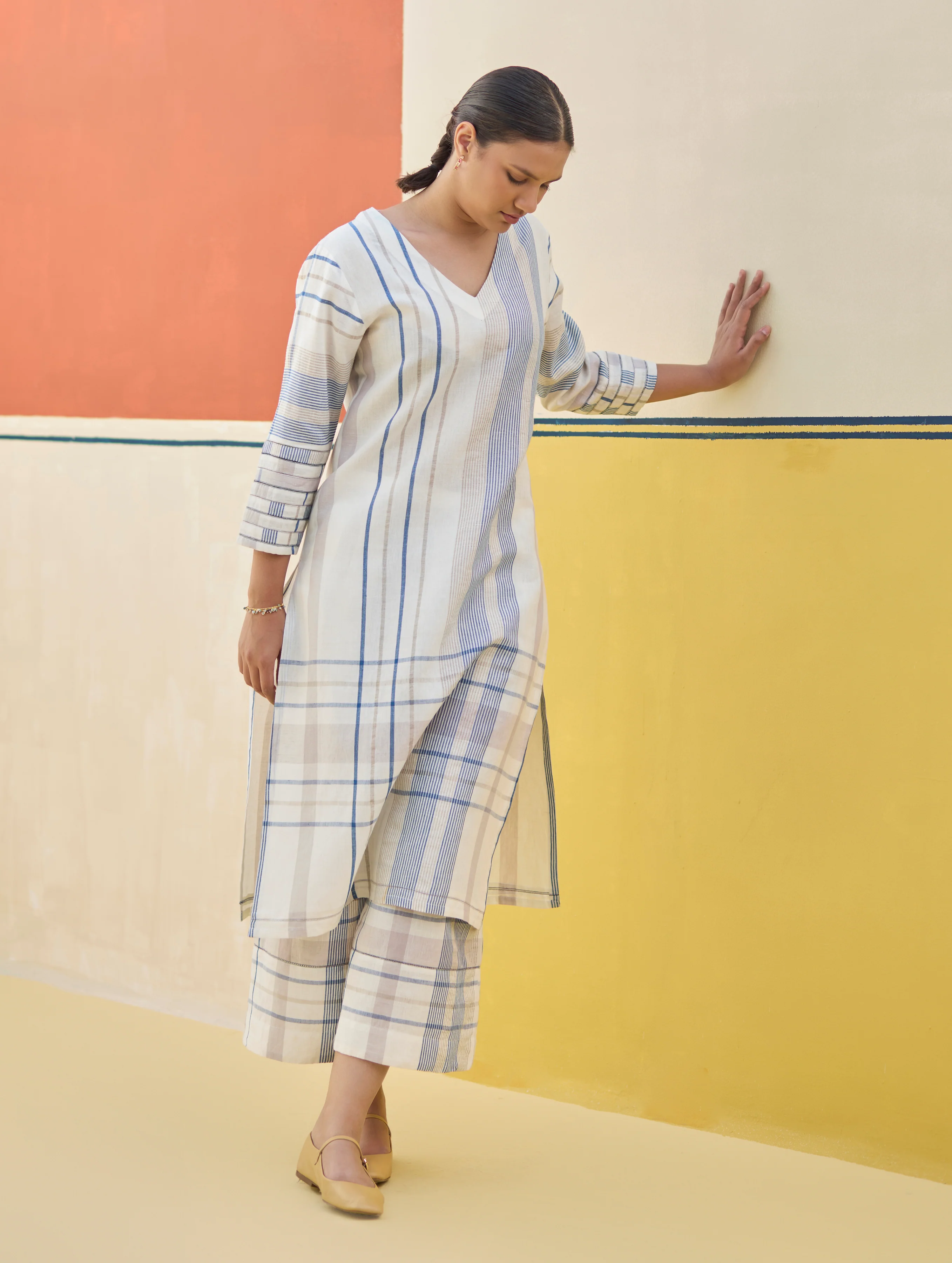 Misa Check Linen Kurta - Ivory - Image 6