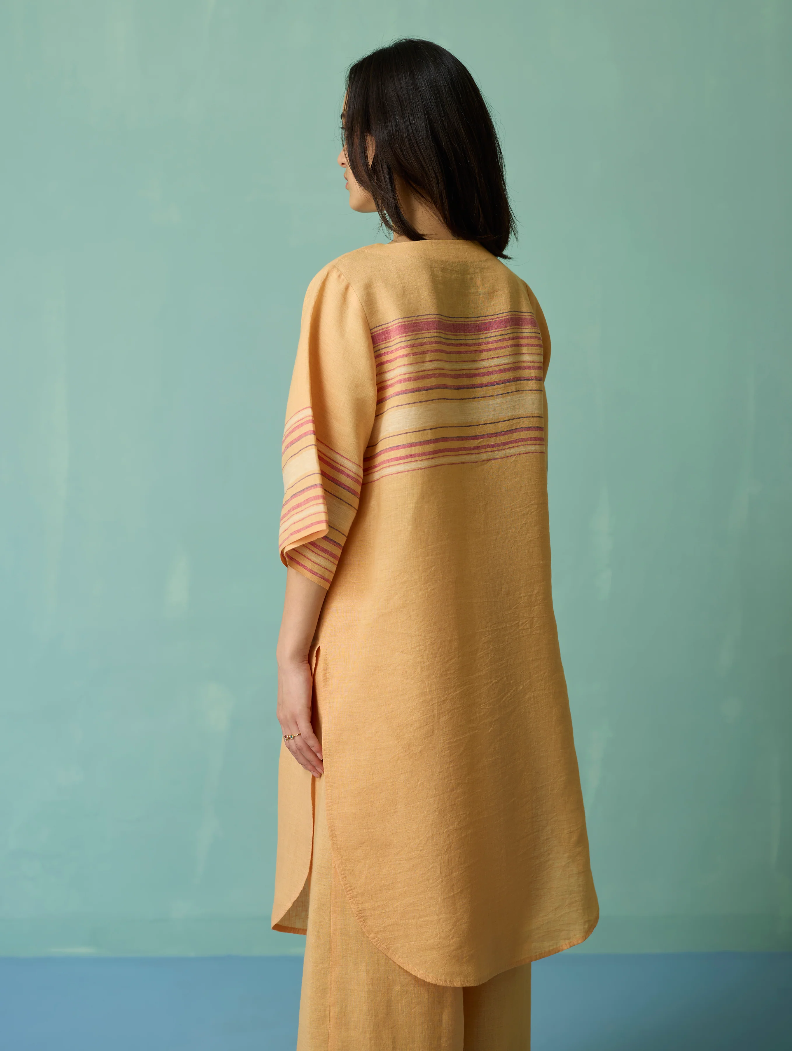 Nami Floral Block-Printed Curved Hem Kurta - Apricot - Image 13
