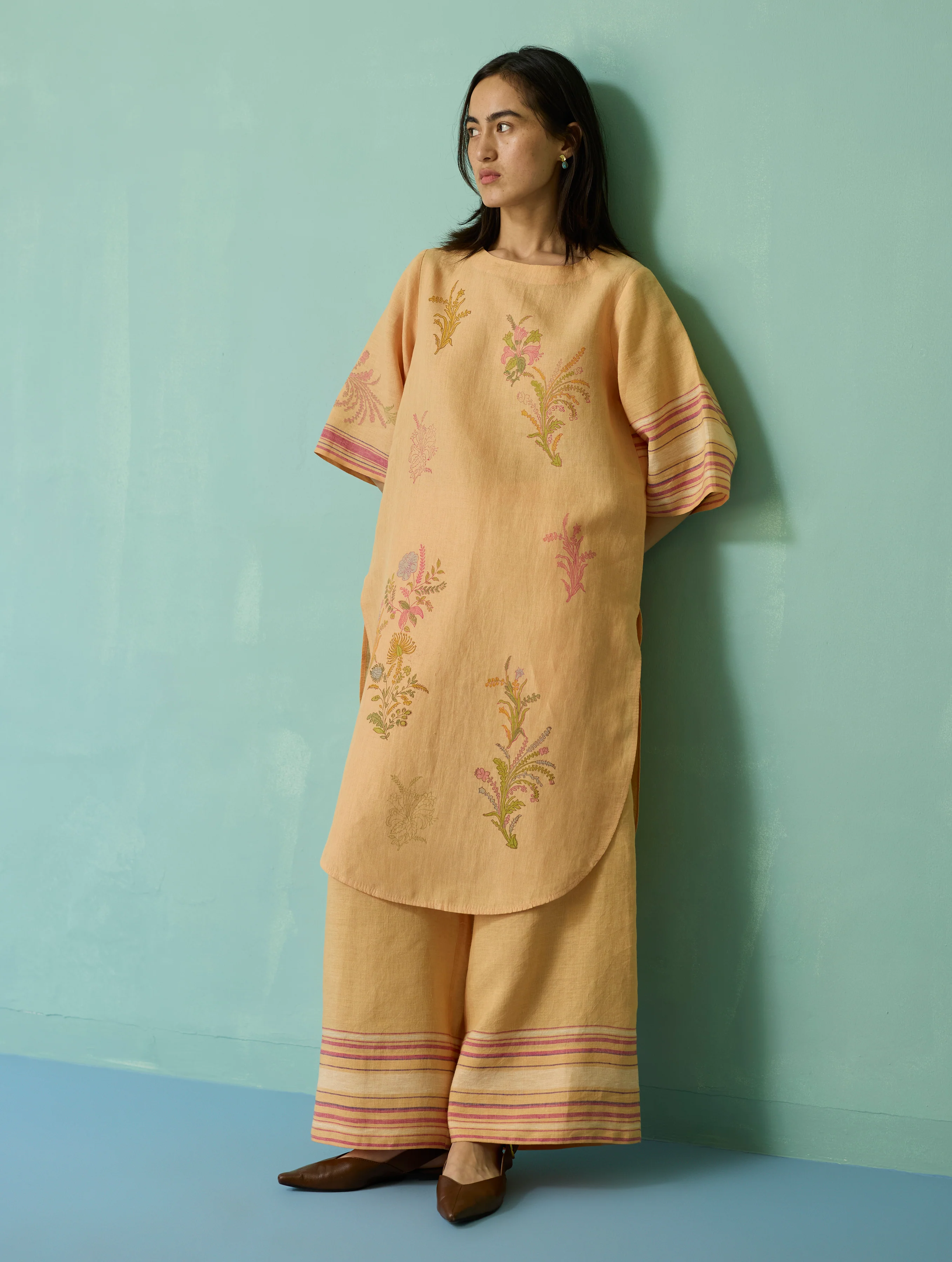 Nami Floral Block-Printed Curved Hem Kurta Set - Apricot - Image 8