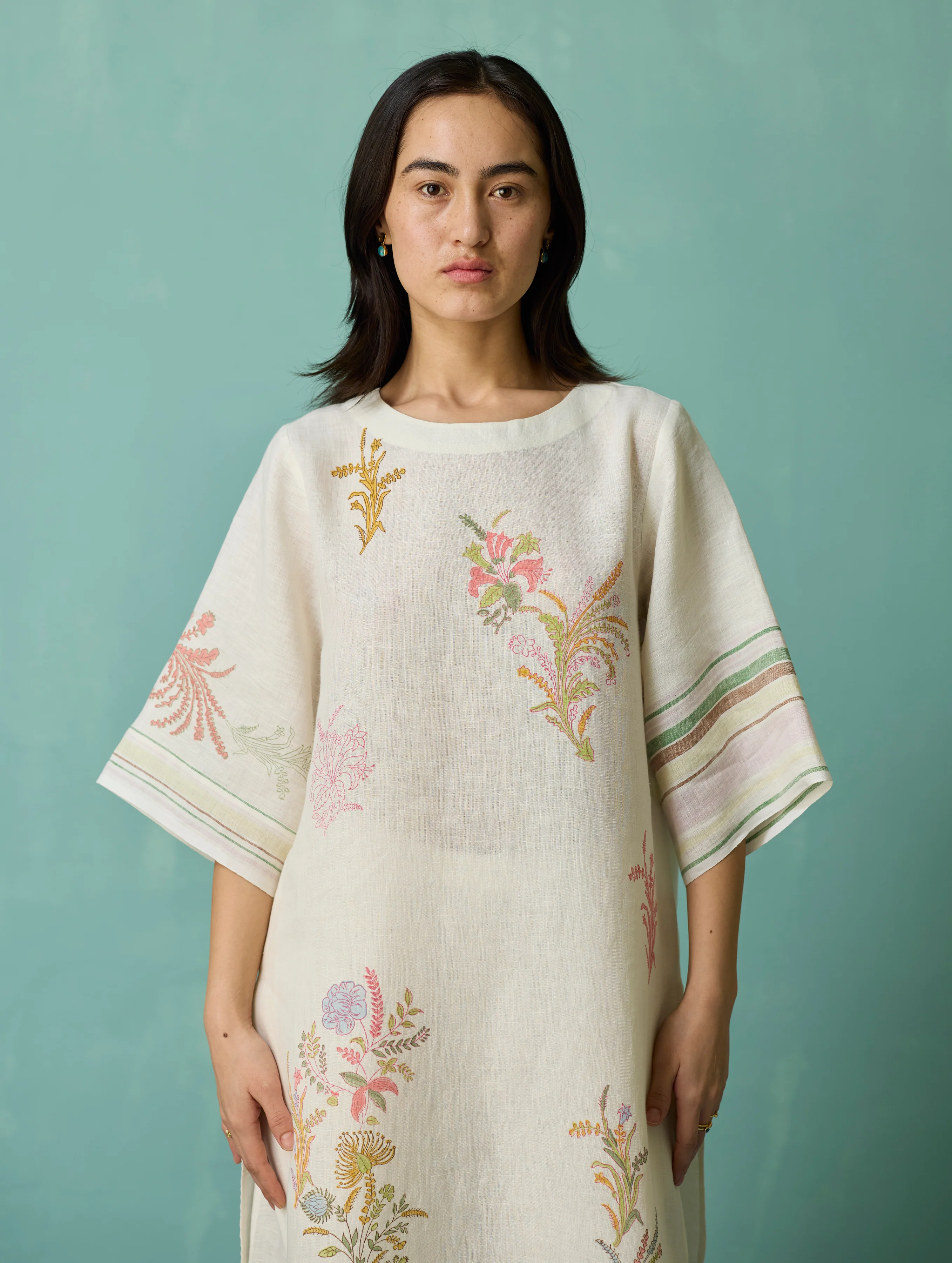 Nami Floral Block-Printed Curved Hem Kurta Set - Ivory - Image 4