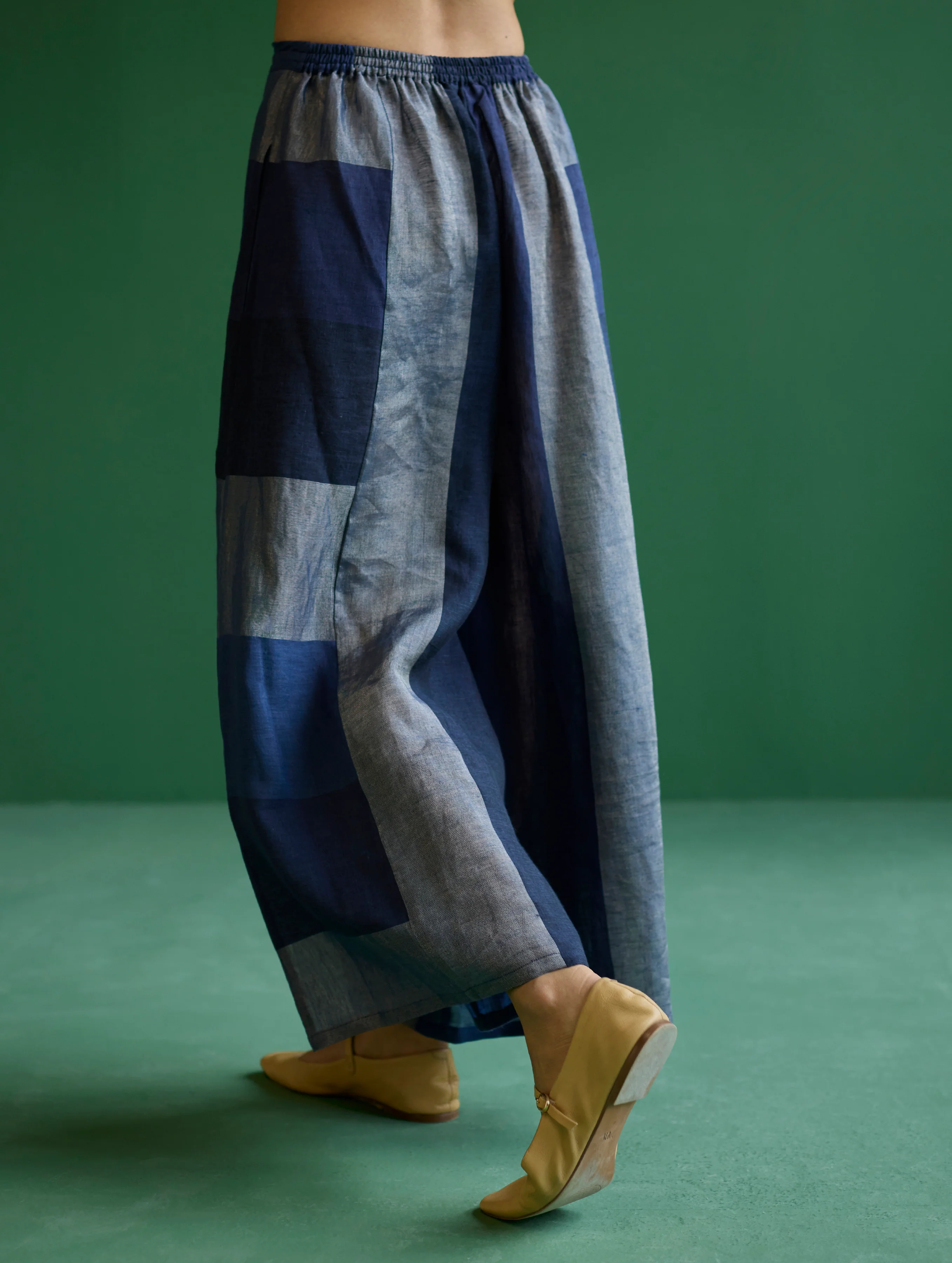 Nia Metallic Linen Culottes - Navy - Image 5