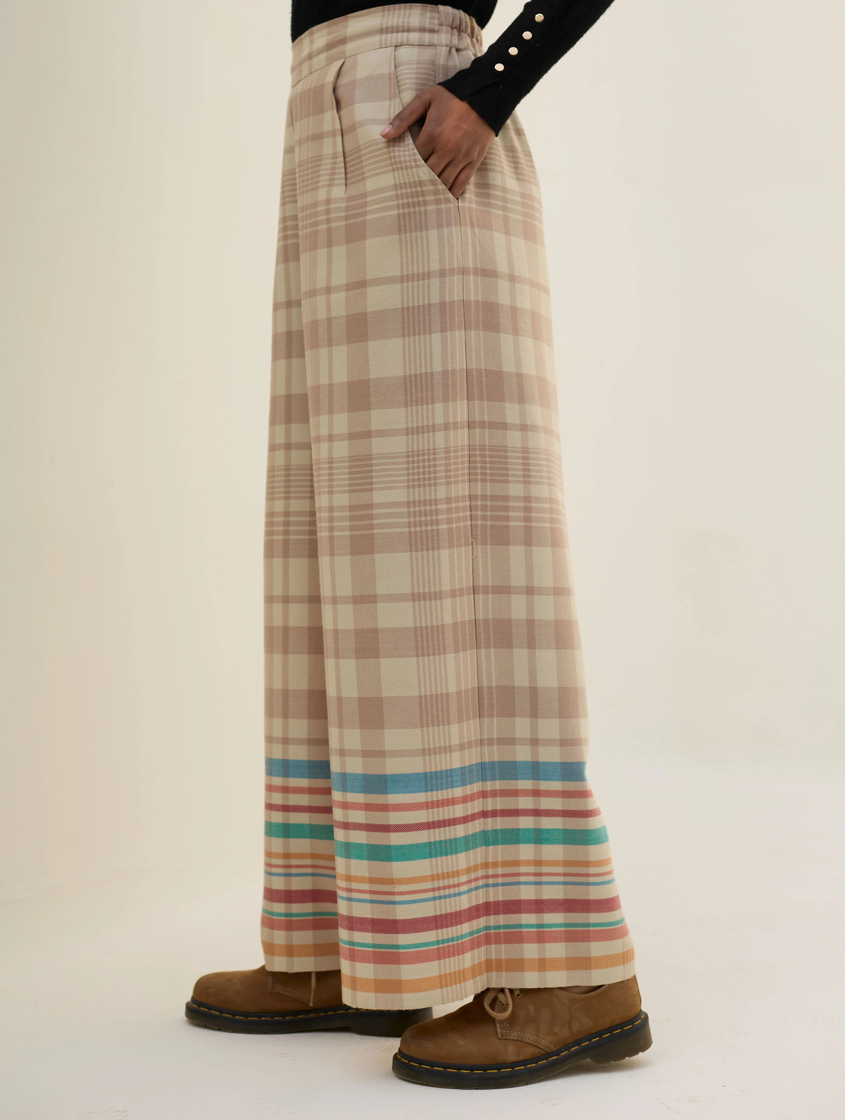 Noelle Merino Wool Co-ord Set - Beige - Image 14