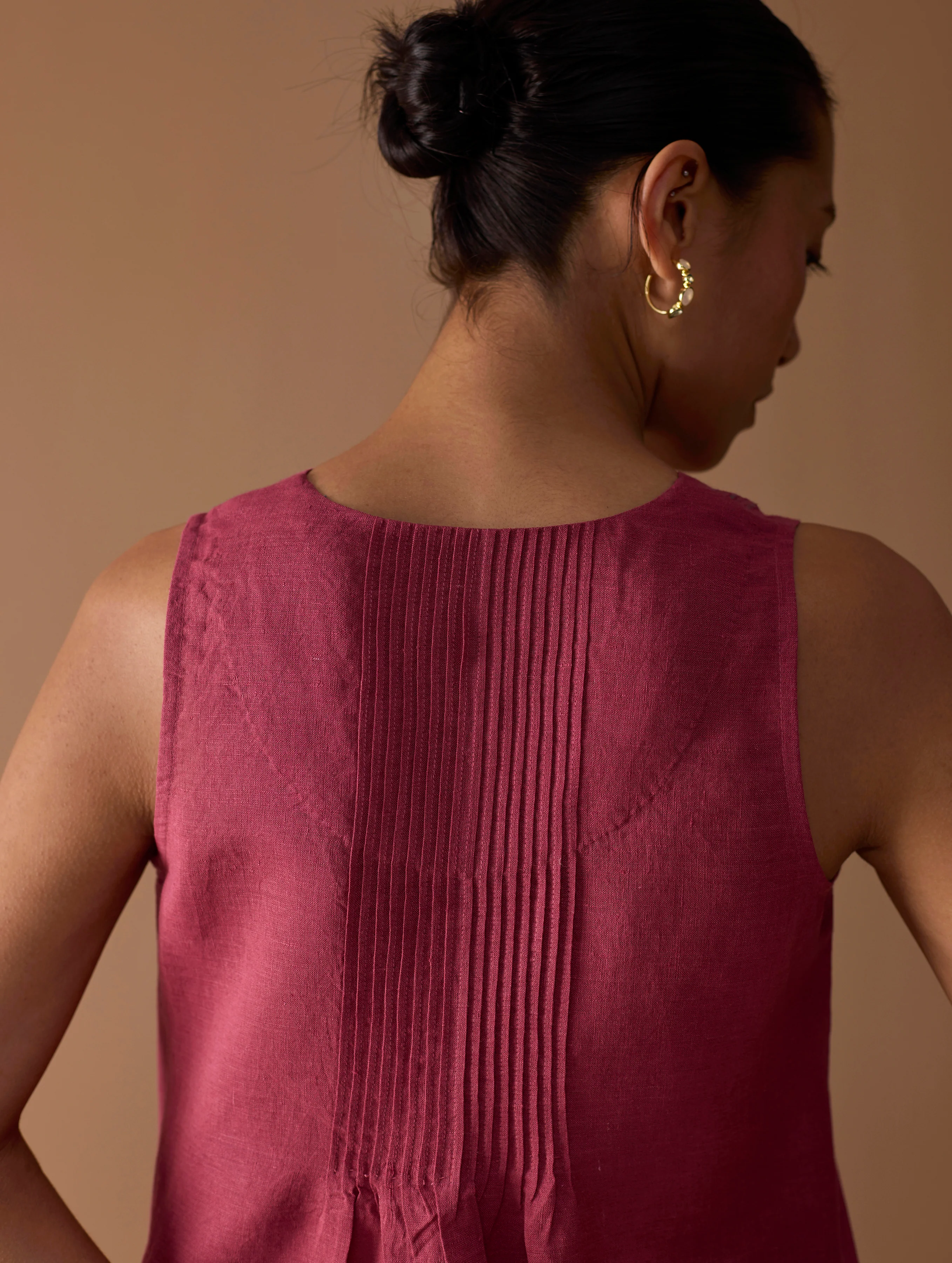 Noor Sleeveless Kurta - Metallic Crimson - Image 6