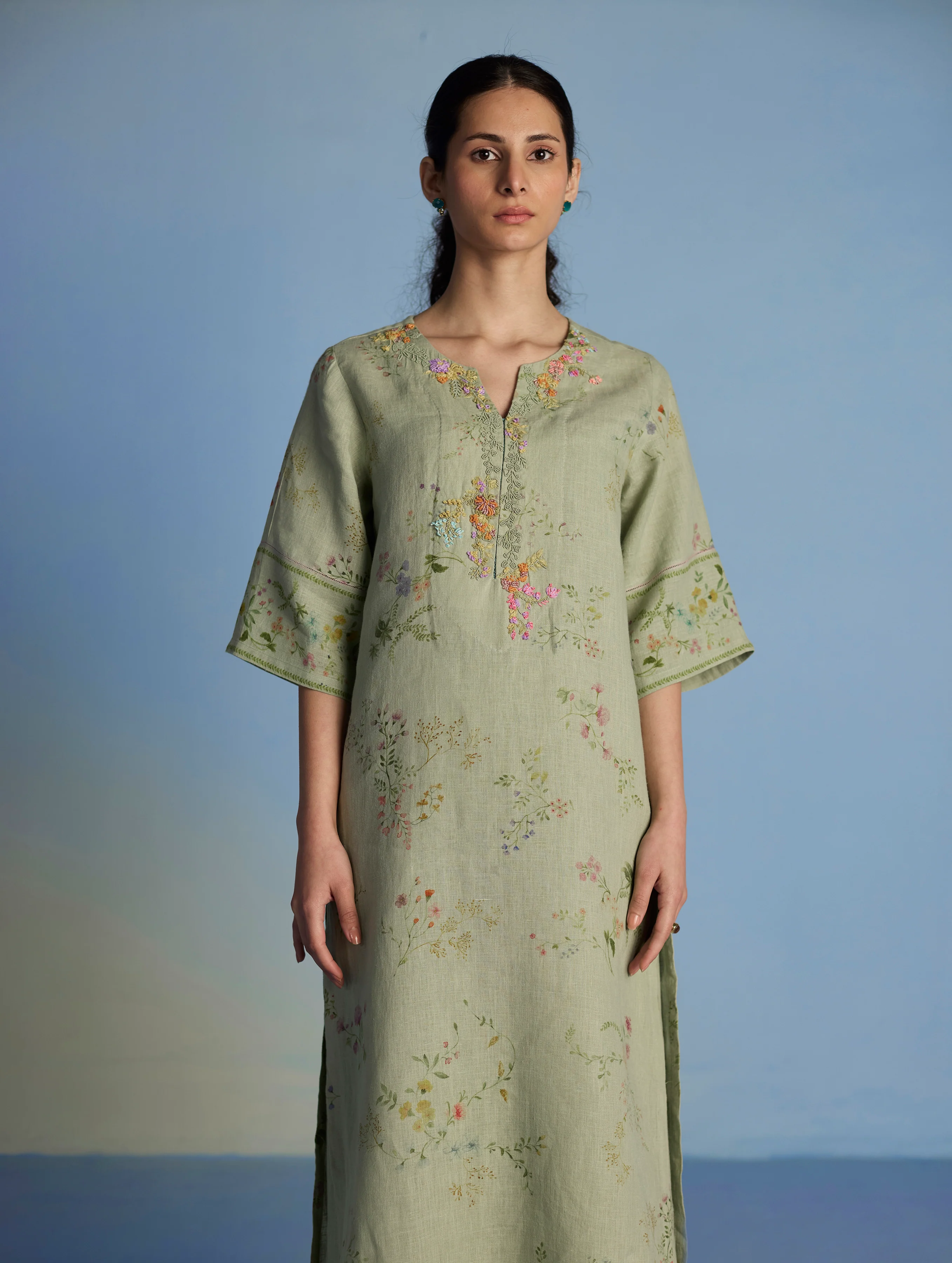 Para Hand-Embroidered Linen Kurta - Mint - Image 6