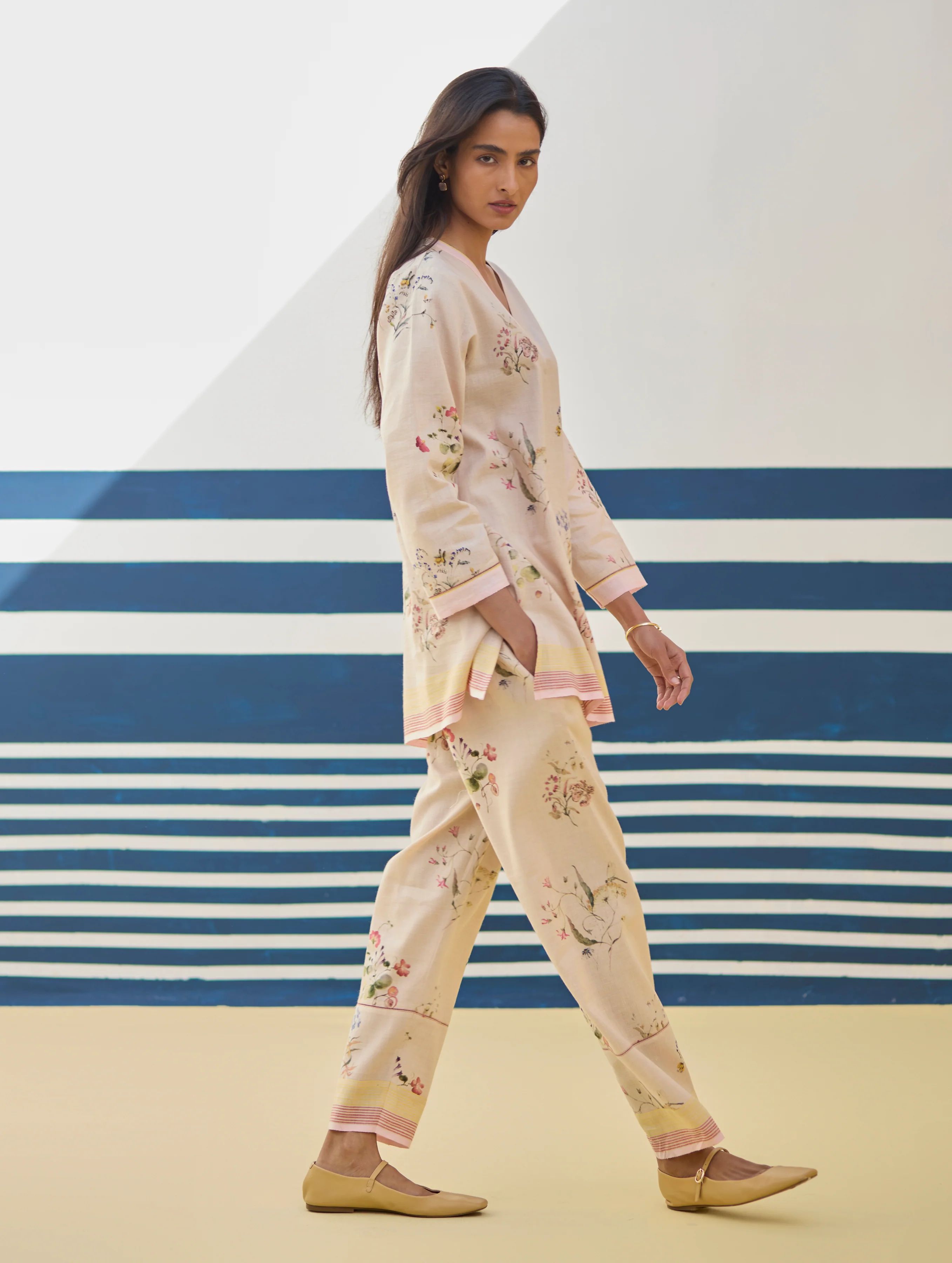 Raha Watercolour Floral Kurta - Sand - Image 5
