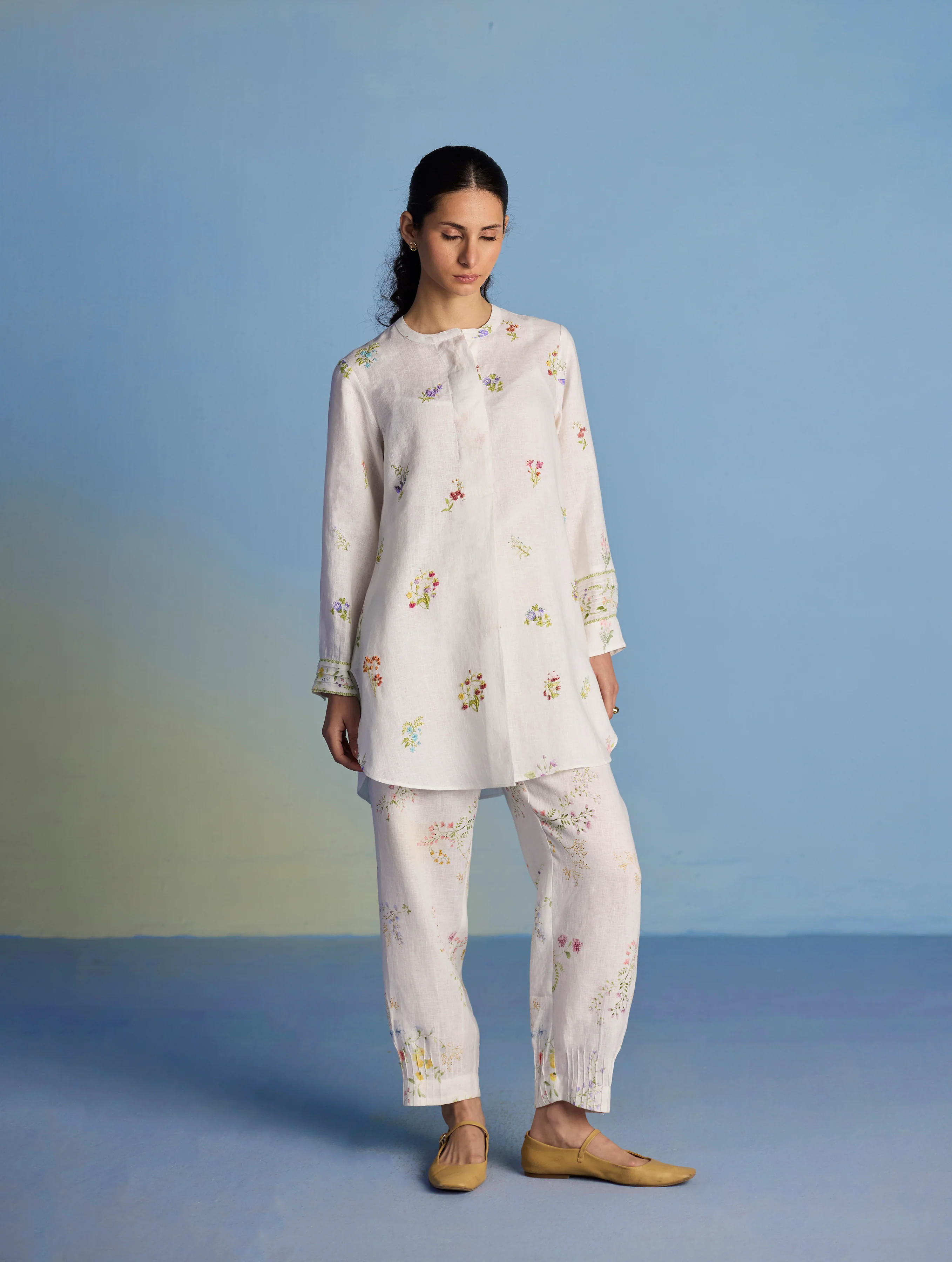 Raya Pintuck Floral Linen Pant - White - Image 3