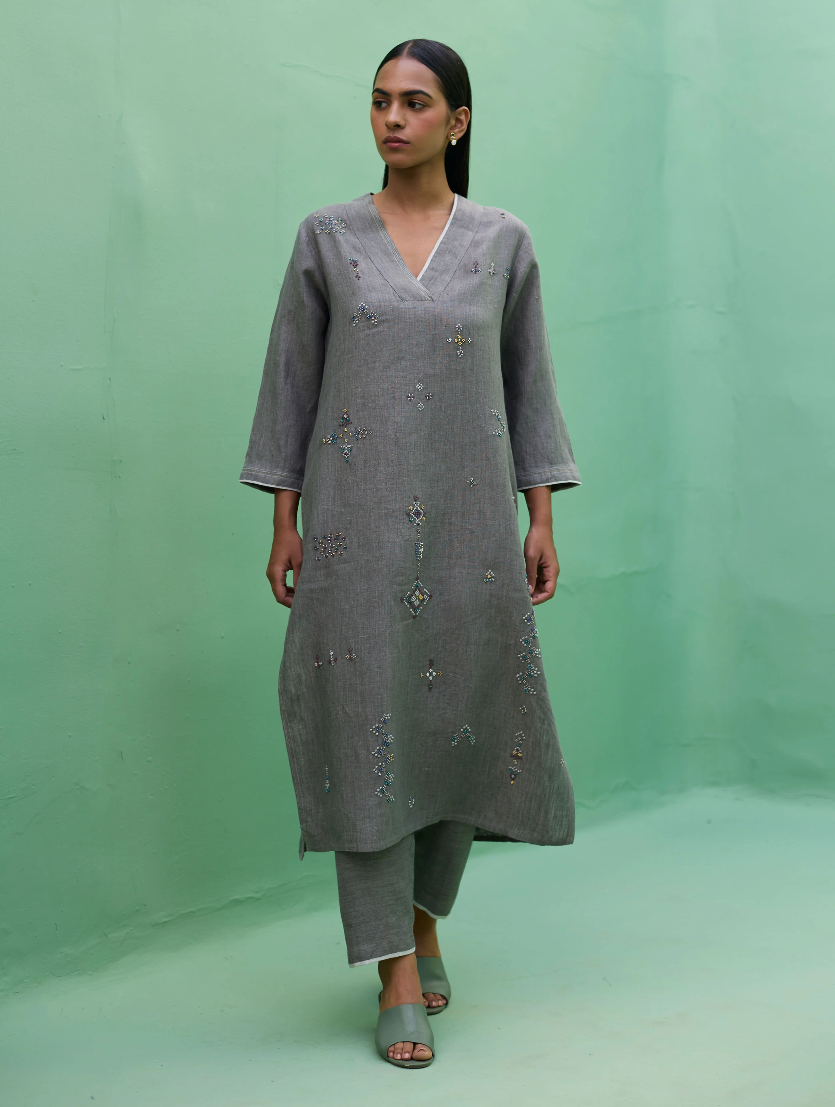 Rena Hand-Embroidered Linen Kurta - Grey - Image 2