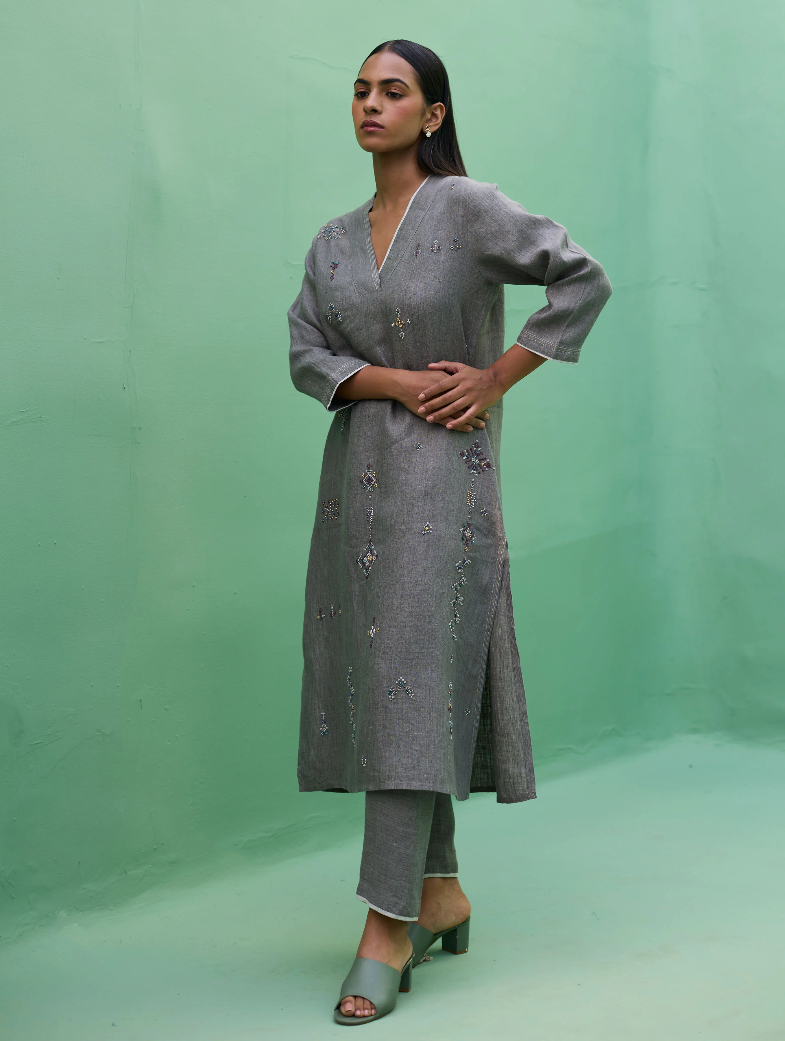 Rena Hand-Embroidered Linen Kurta - Grey - Image 6