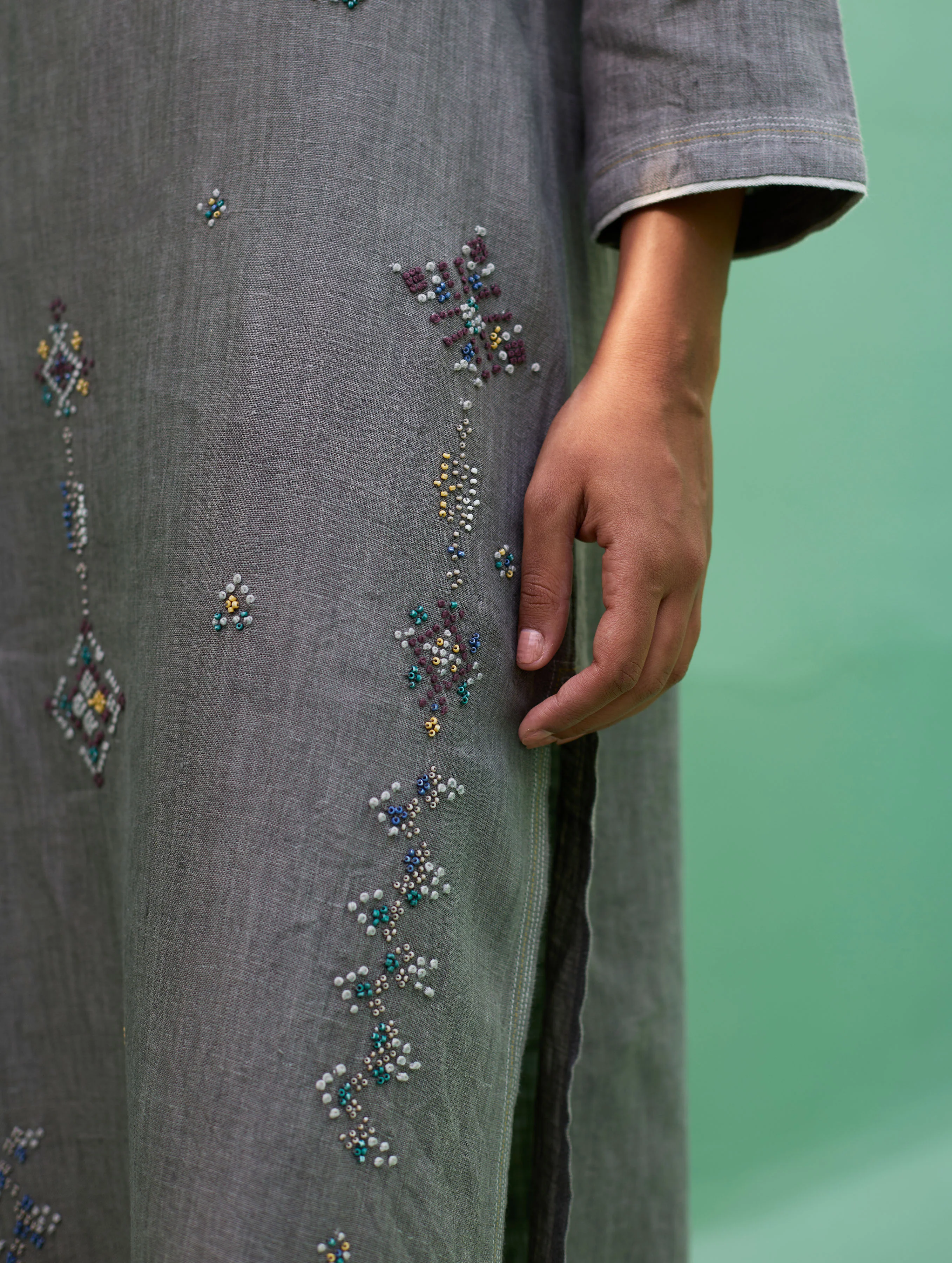 Rena Hand-Embroidered Linen Kurta - Grey - Image 7