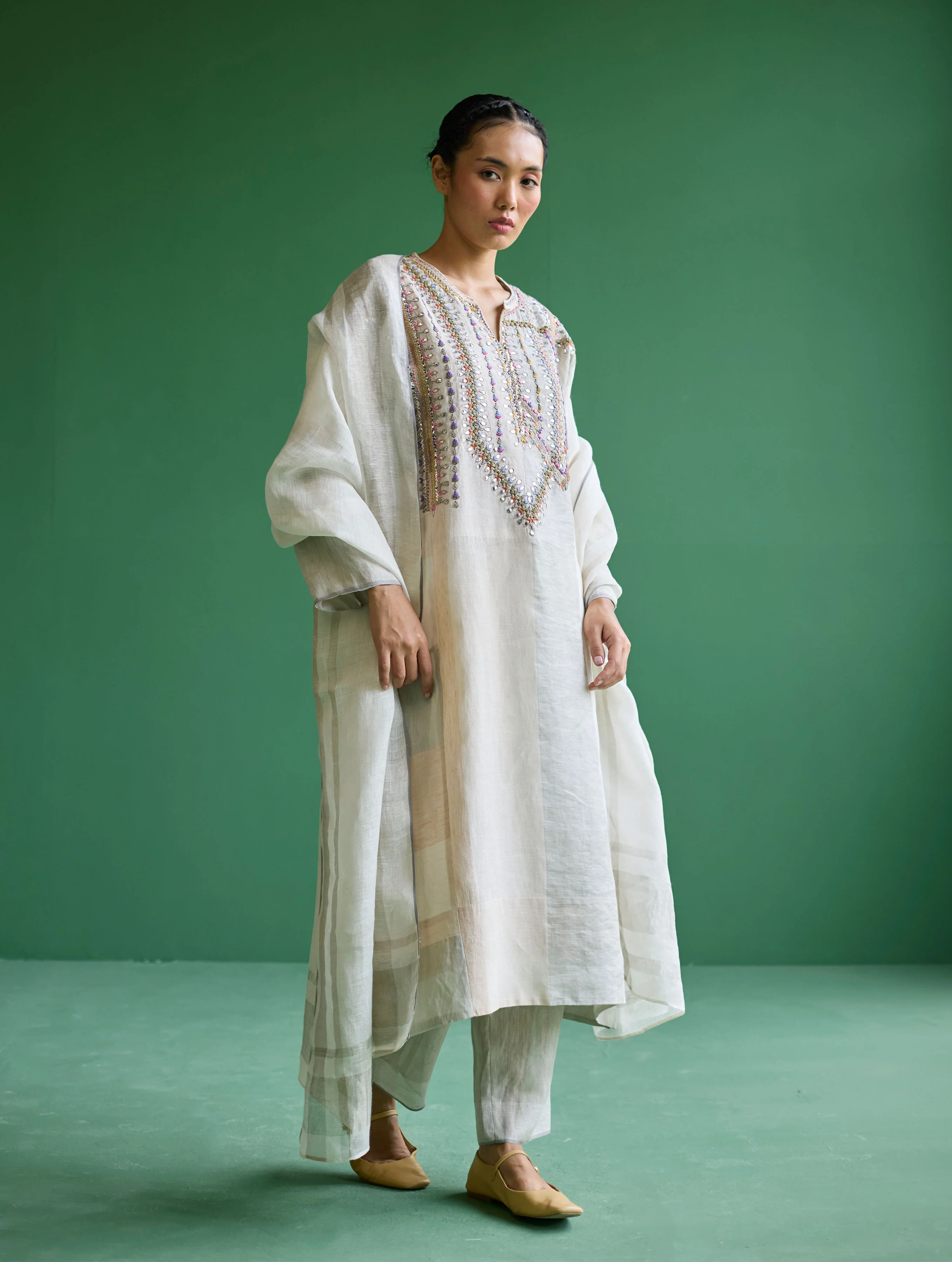 Rida Hand-Embroidered Kurta Set - Ivory - Image 10