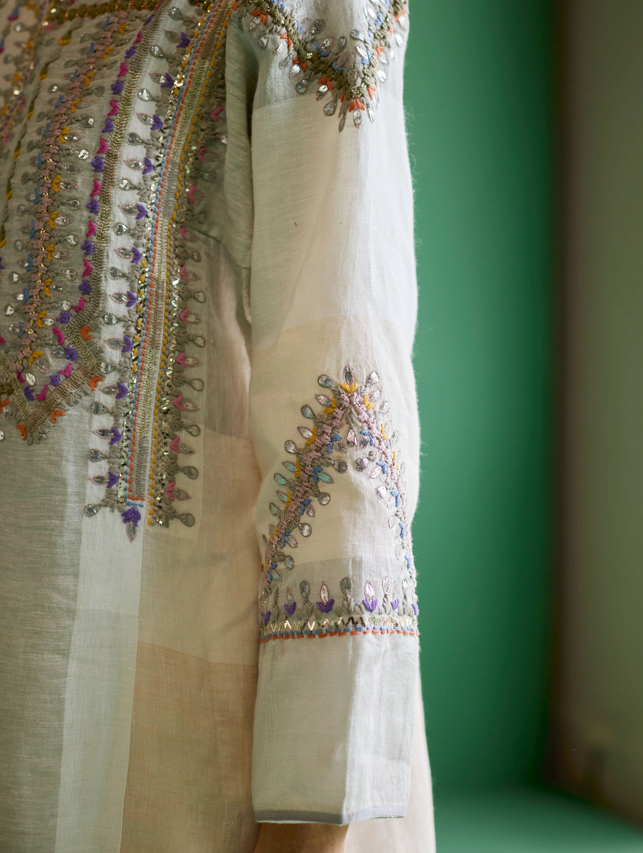 Rida Hand-Embroidered Kurta Set - Ivory - Image 4
