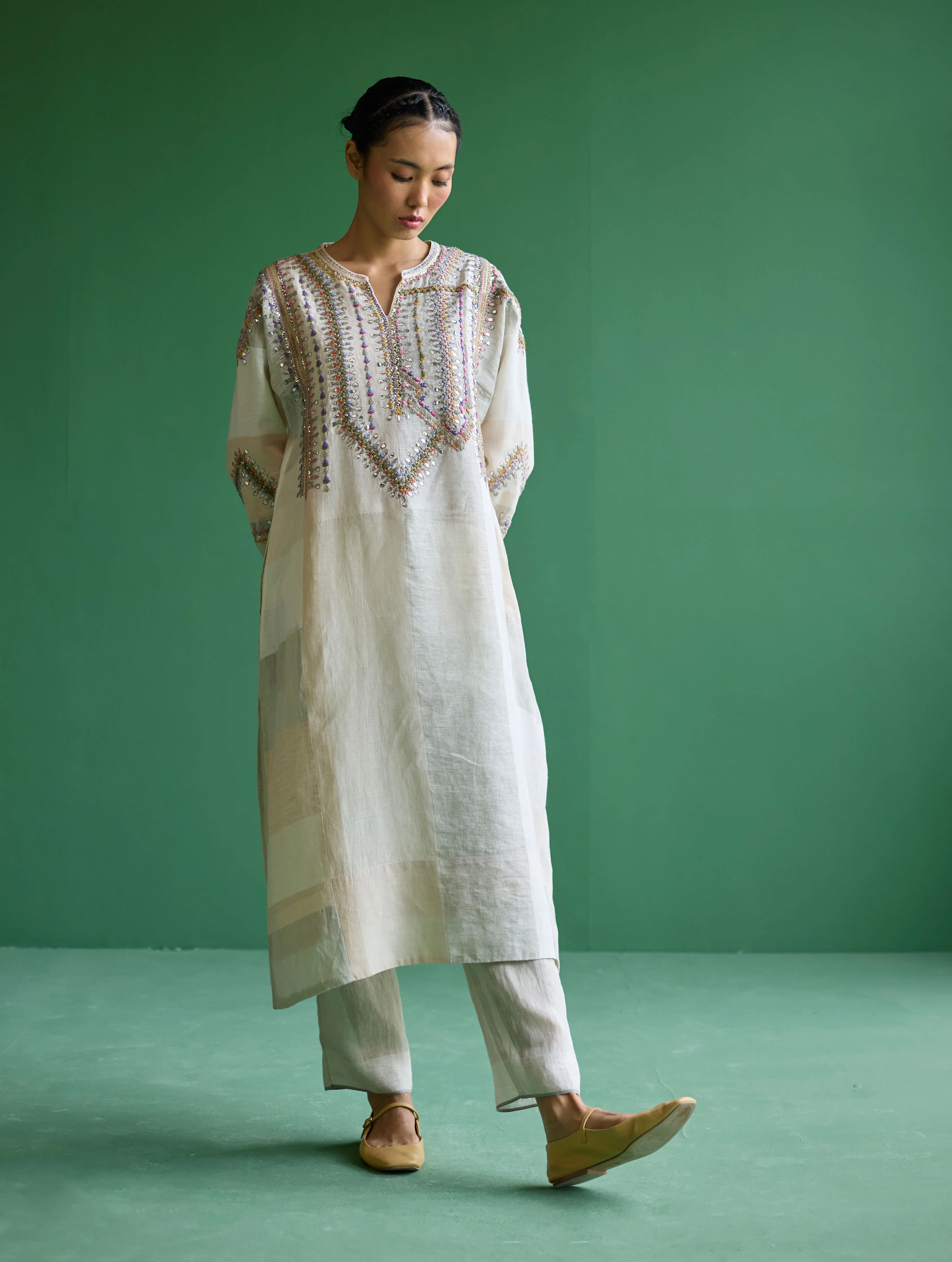 Rida Hand-Embroidered Kurta Set - Ivory - Image 6