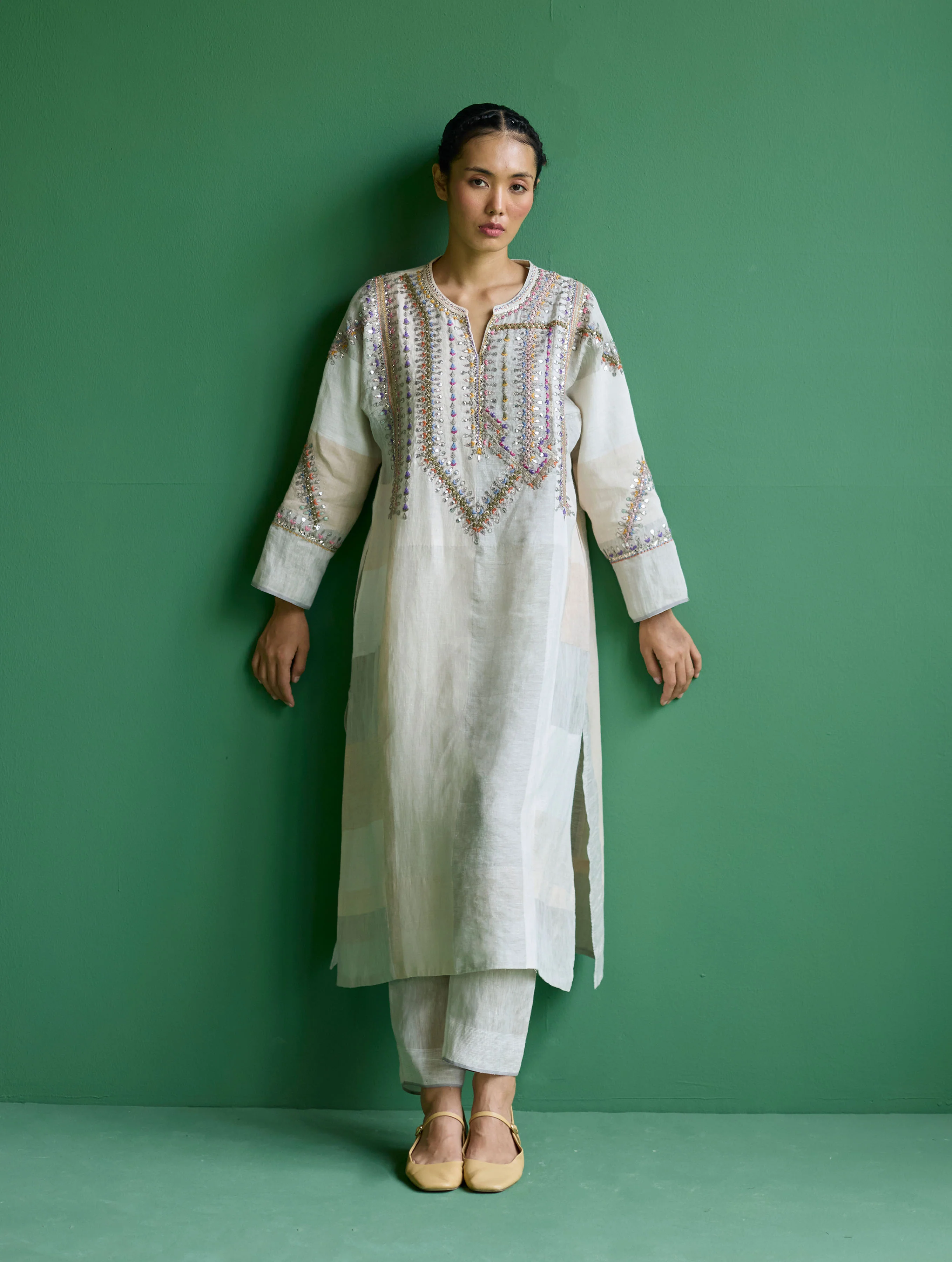 Rida Hand-Embroidered Kurta Set - Ivory - Image 8