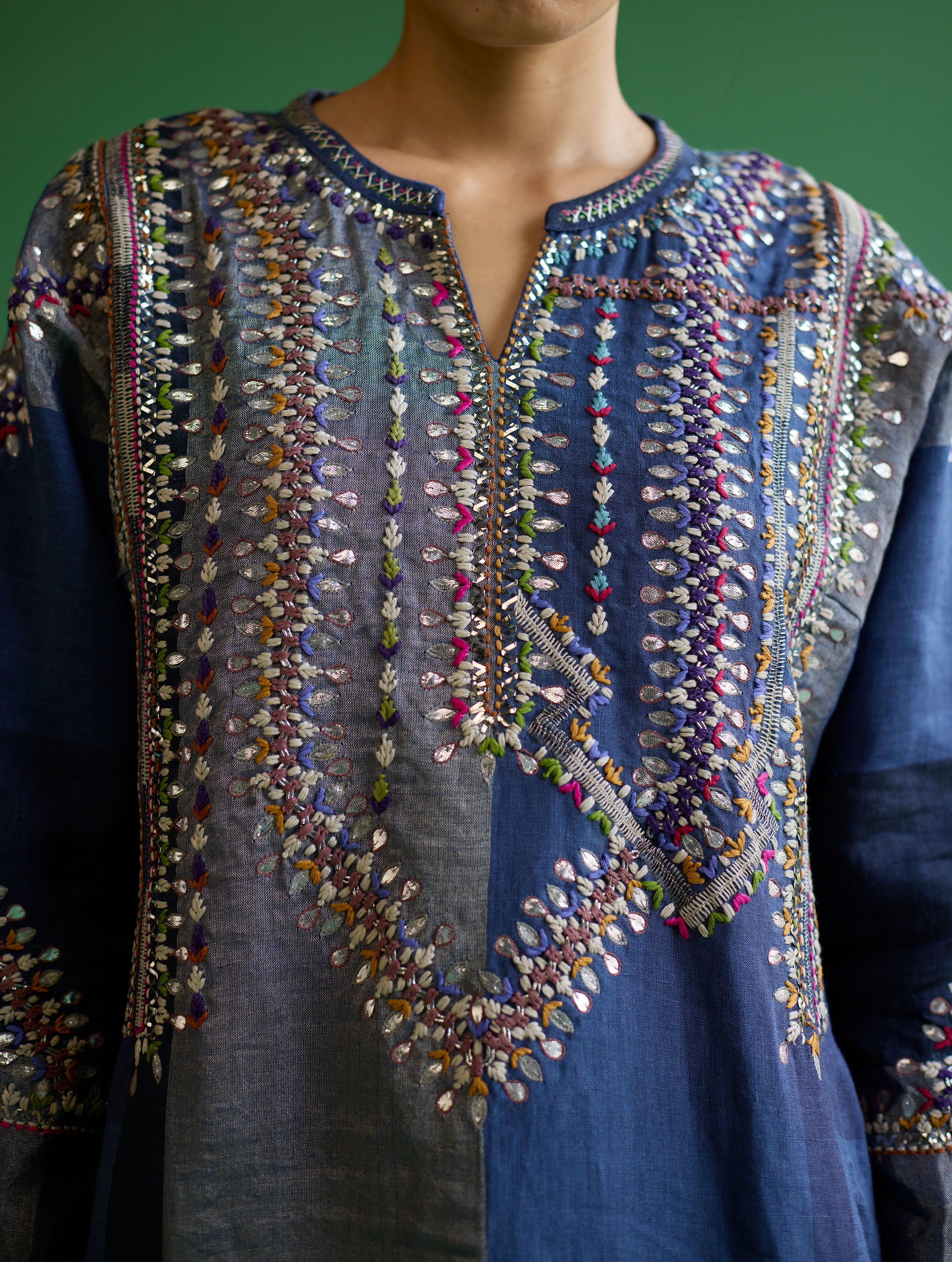 Rida Hand-Embroidered Kurta Set - Navy - Image 5