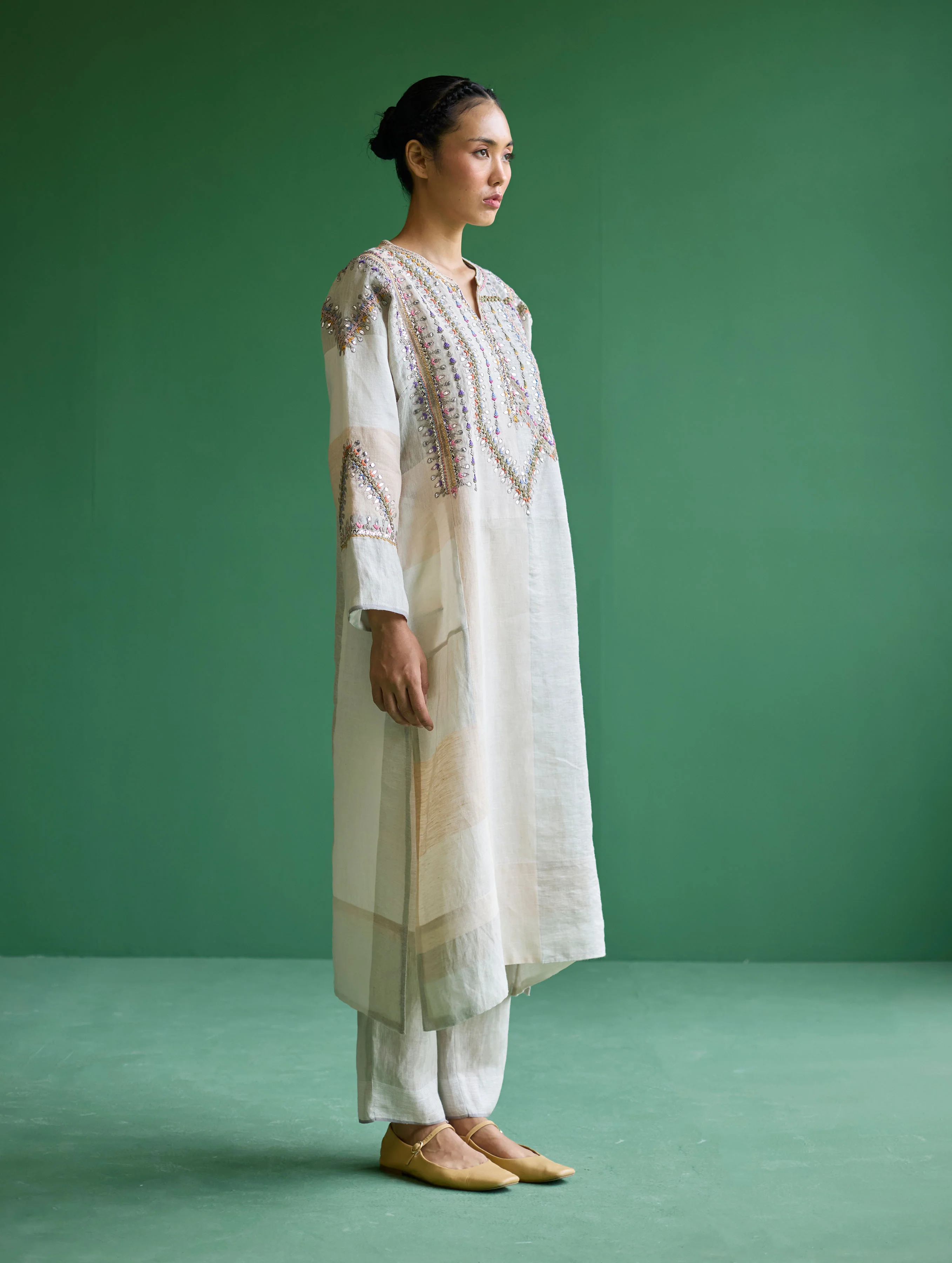 Rida Hand-Embroidered Metallic Linen Kurta - Ivory - Image 11