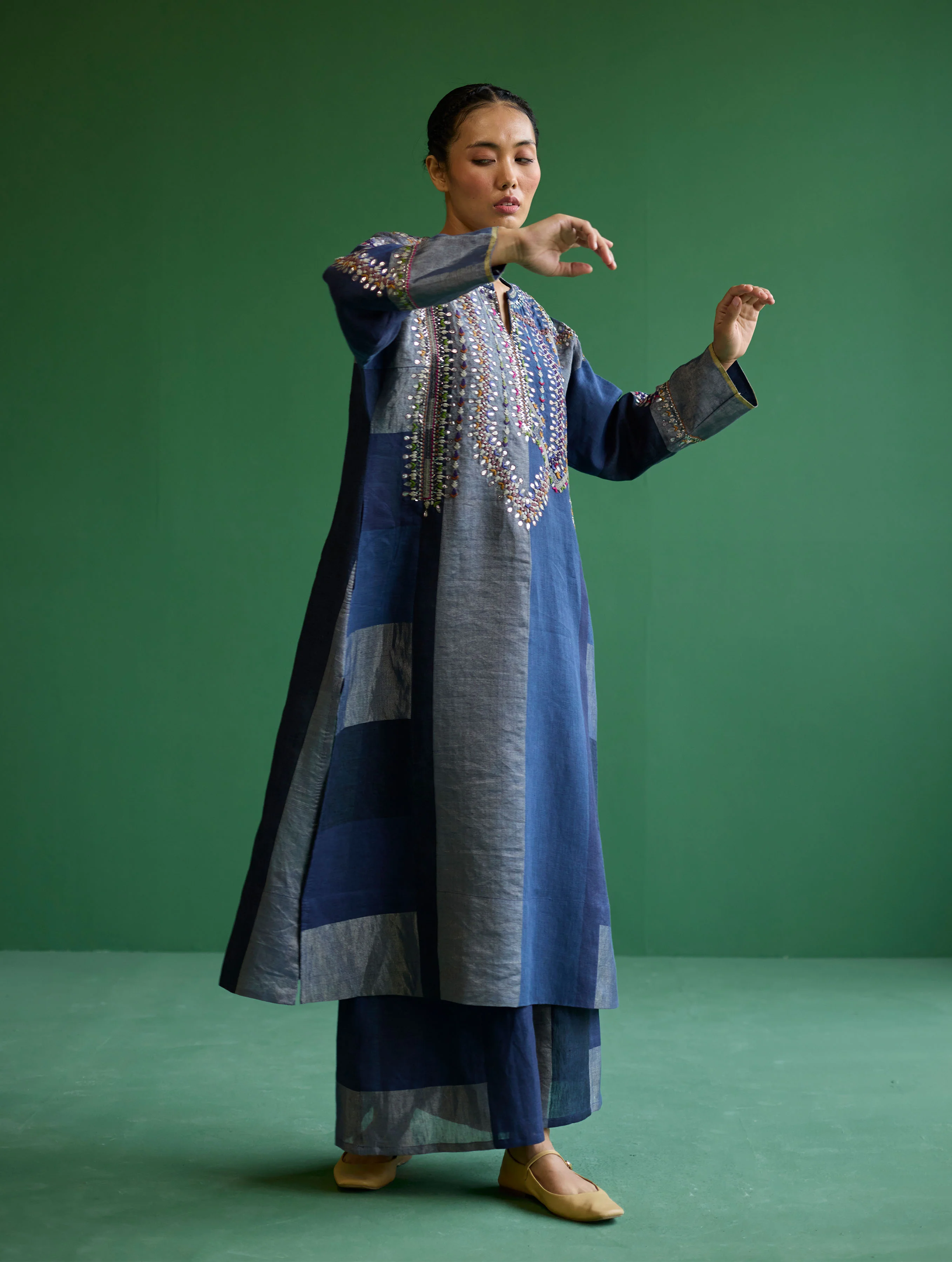 Rida Hand-Embroidered Metallic Linen Kurta - Navy - Image 3