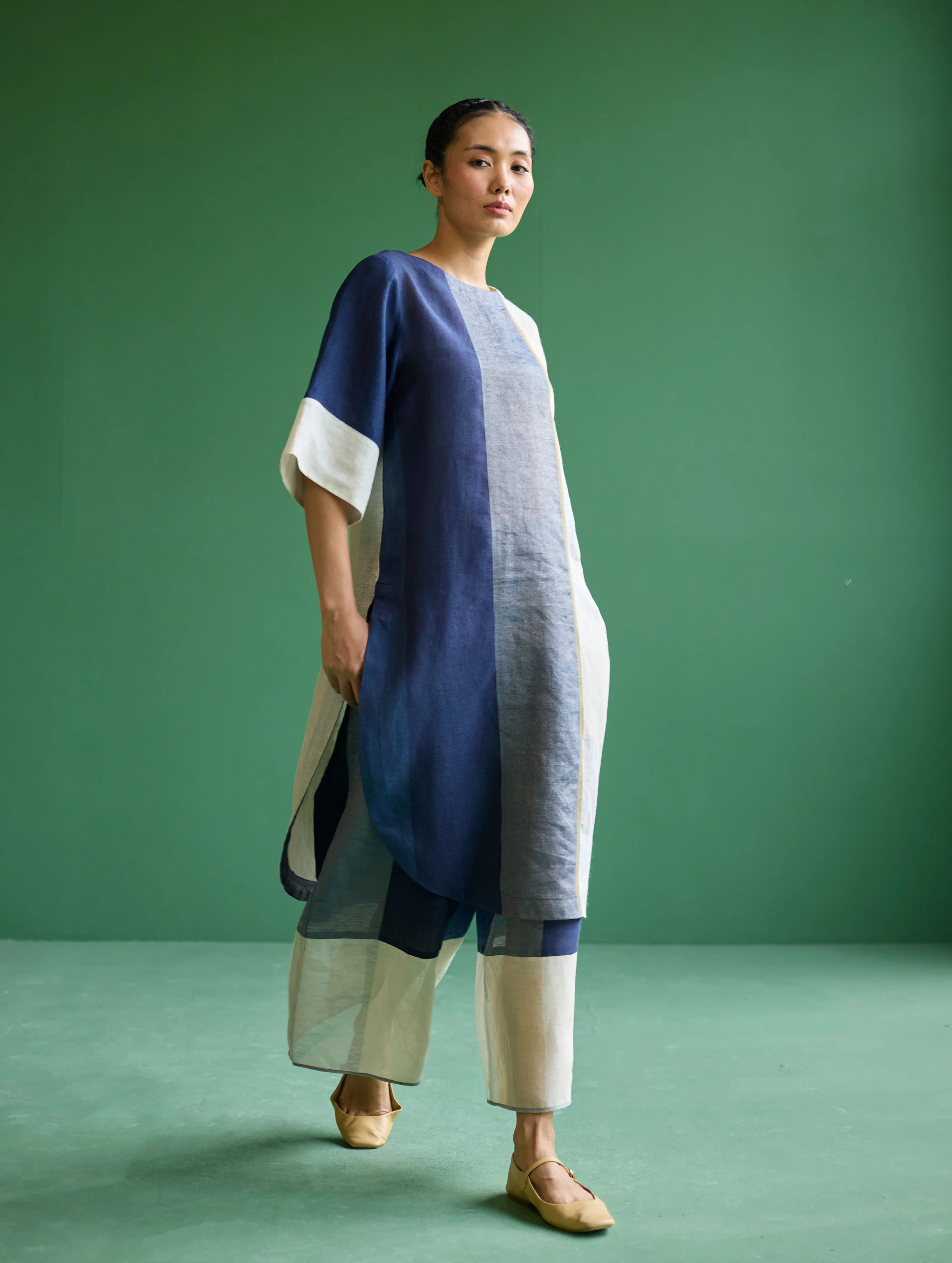 Risa Color-Blocked Linen Kurta - Navy - Image 7