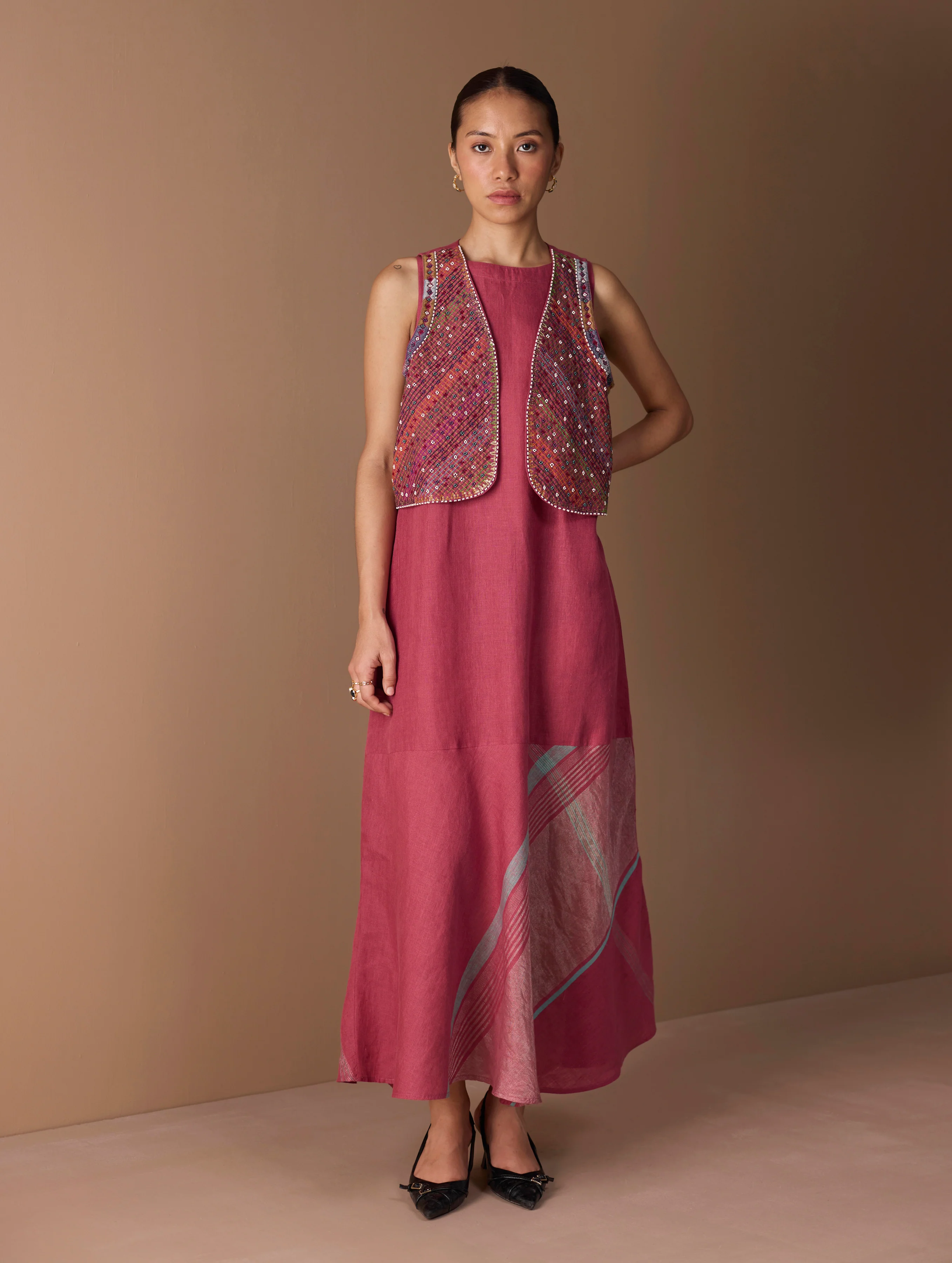 Riza Hand-Embroidered Vest - Metallic Crimson - Image 3