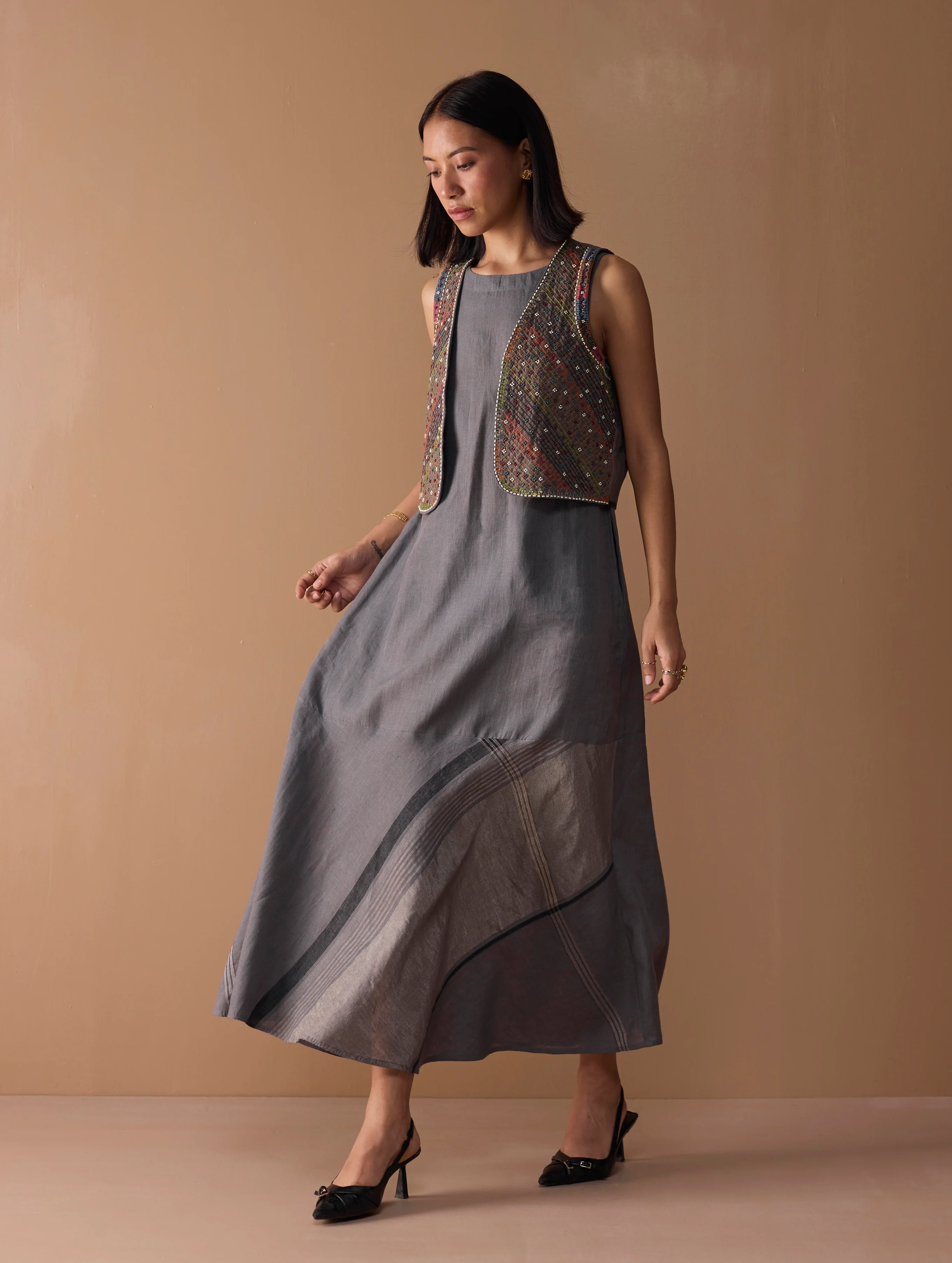 Riza Hand-Embroidered Vest - Metallic Grey - Image 5