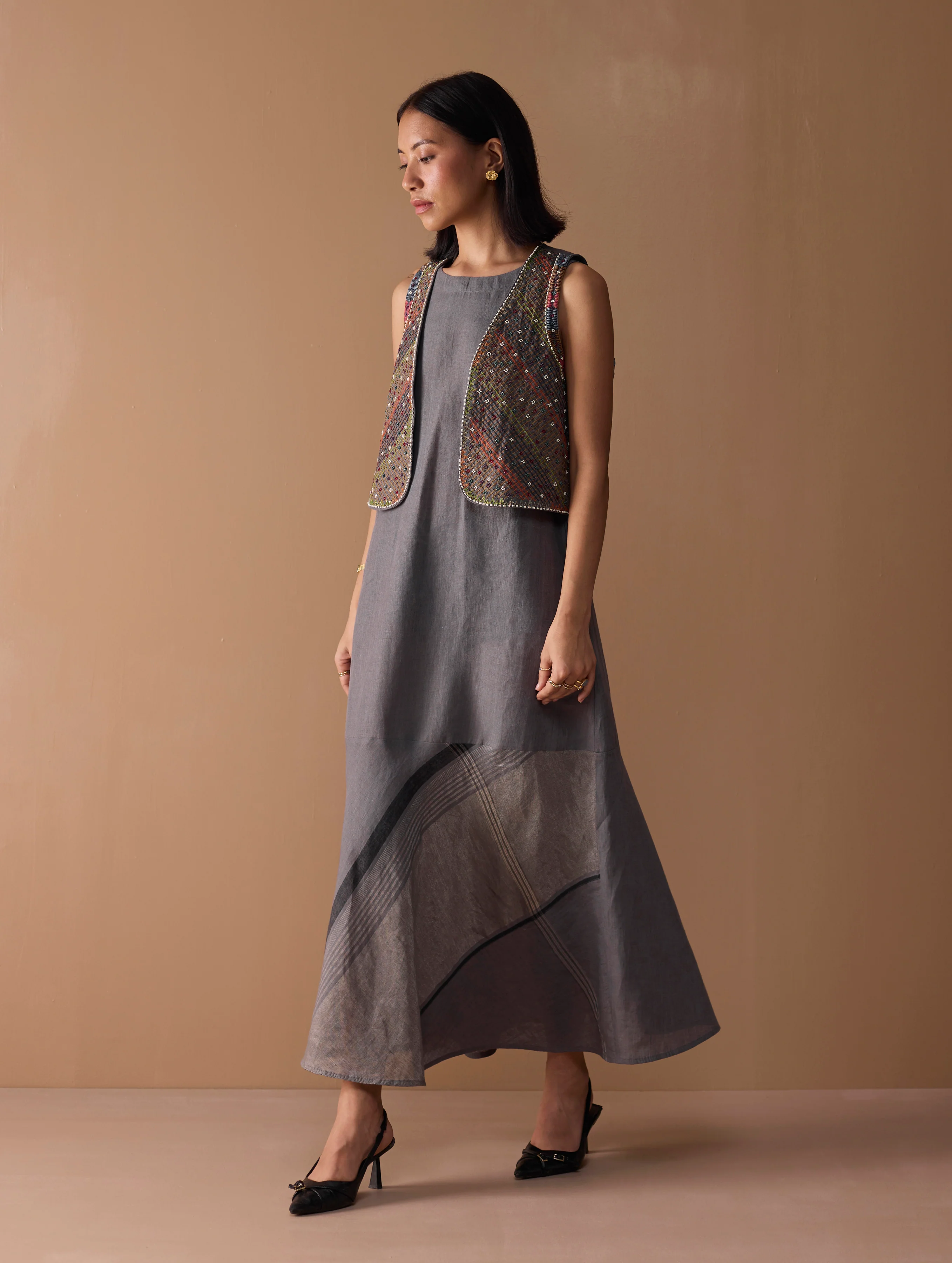 Riza Hand-Embroidered Vest - Metallic Grey - Image 7