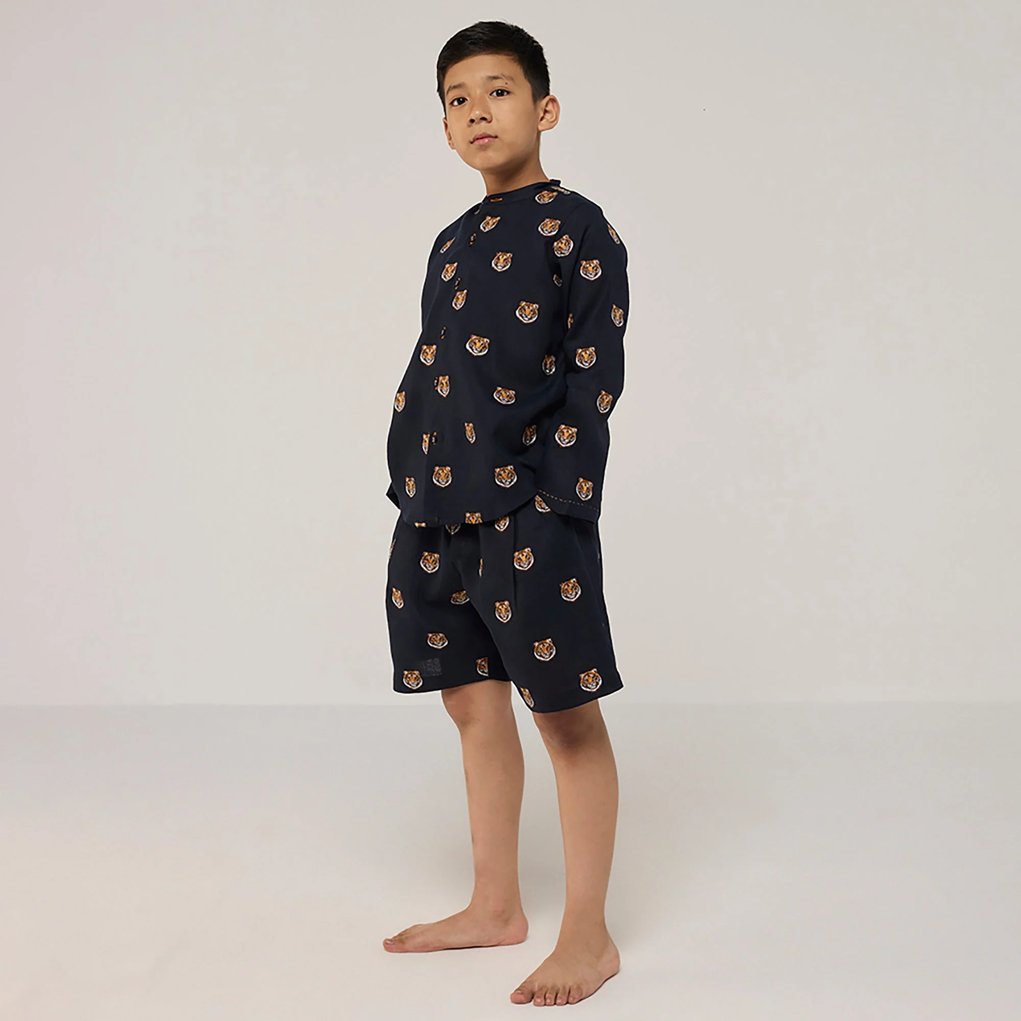 Rolf Linen Shorts - Navy - Image 2