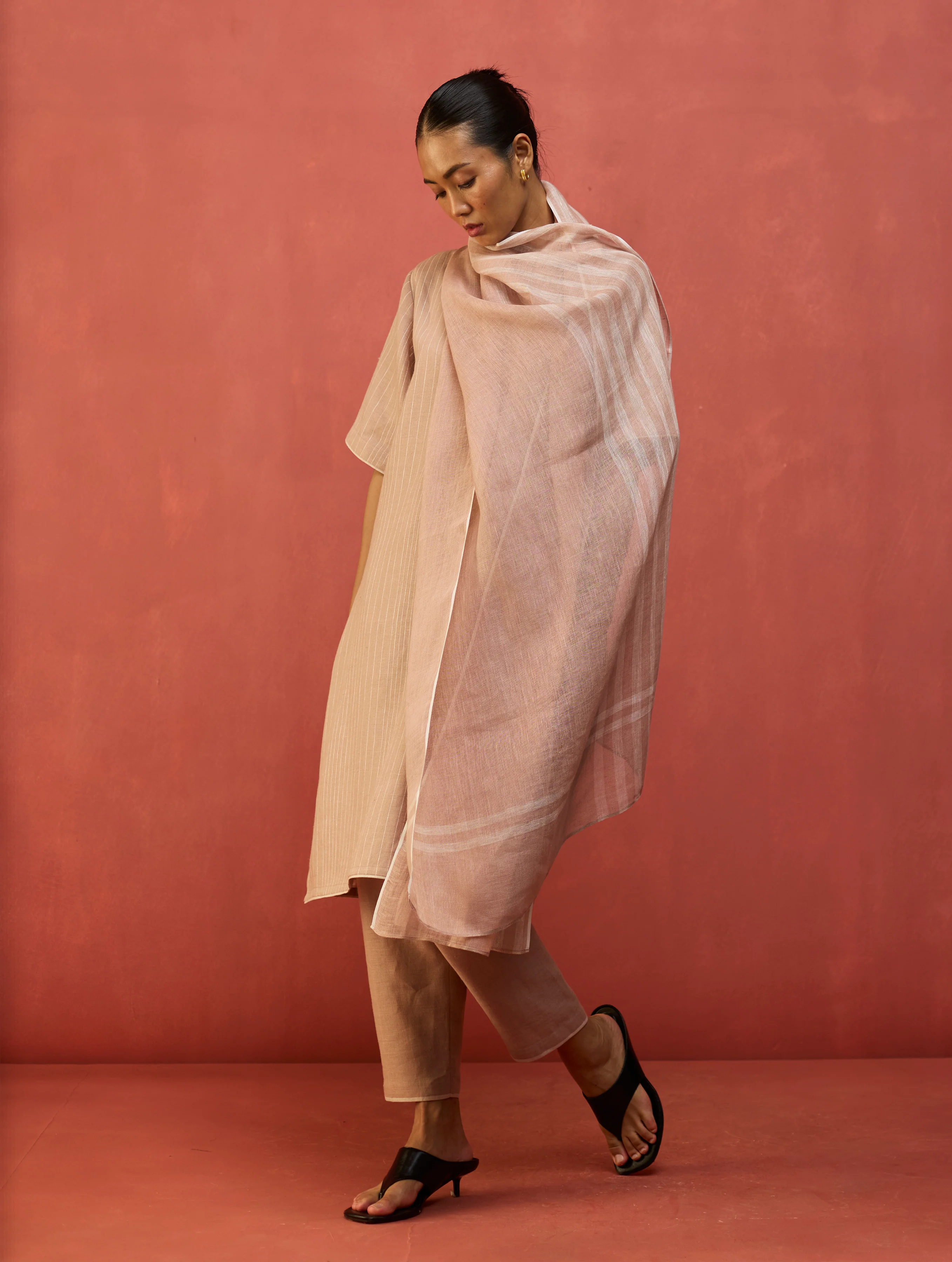 Ruka Handloom Stripe Linen Dupatta - Dusty Rose - Image 7