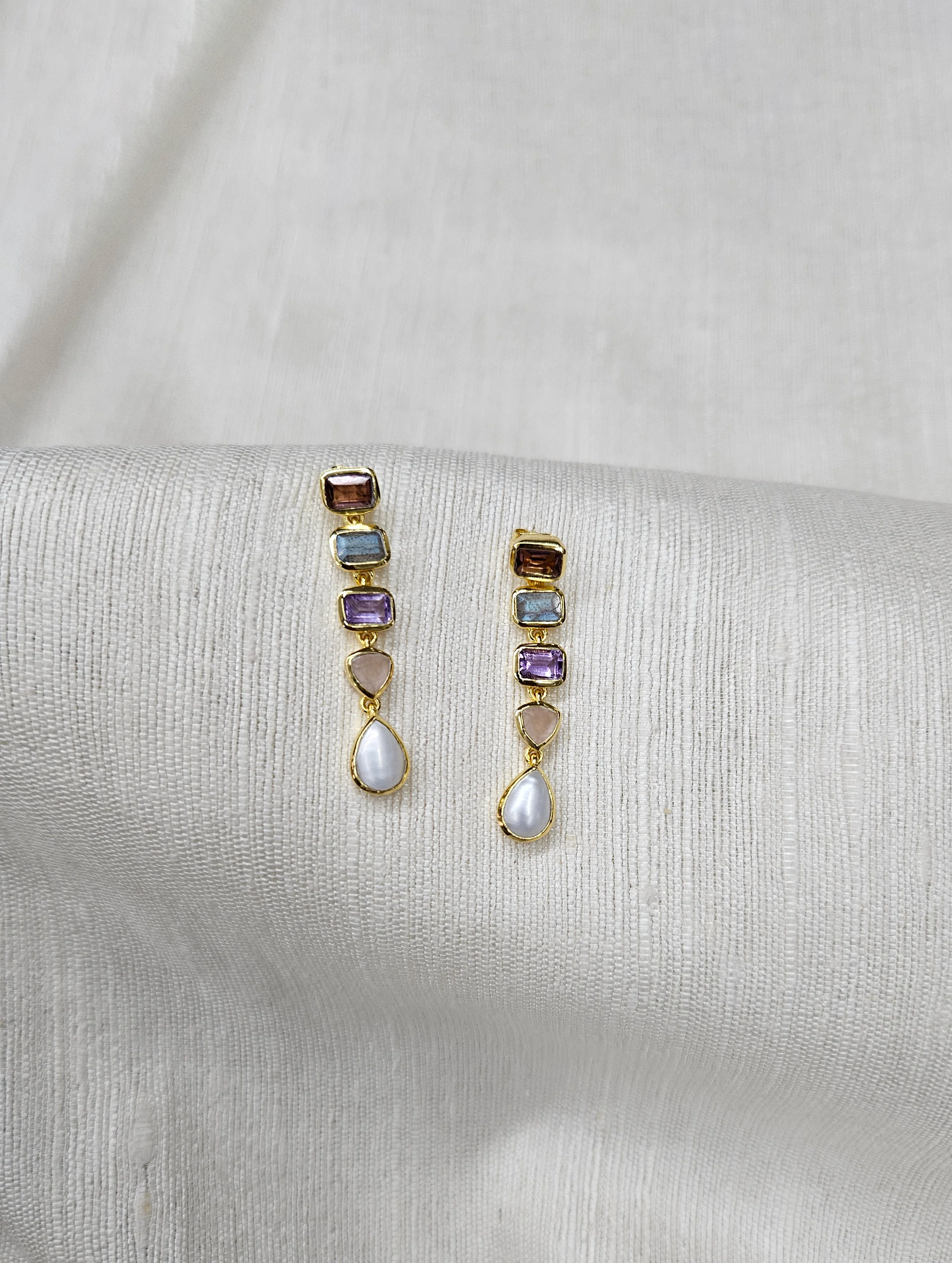 Rysa Drop Earrings - Rose