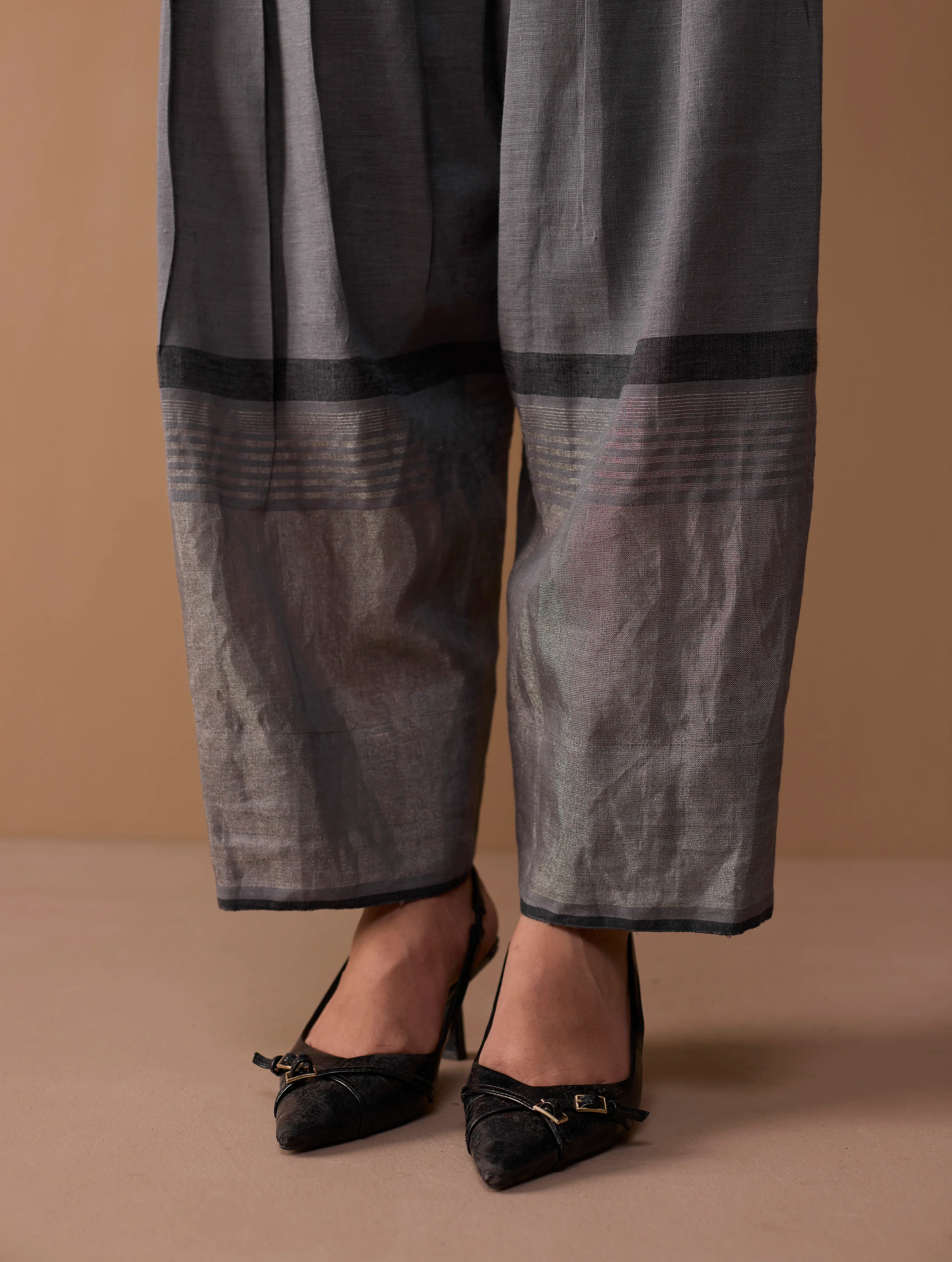 Sahar Hand-Embroidered Kurta Set - Metallic Grey - Image 14