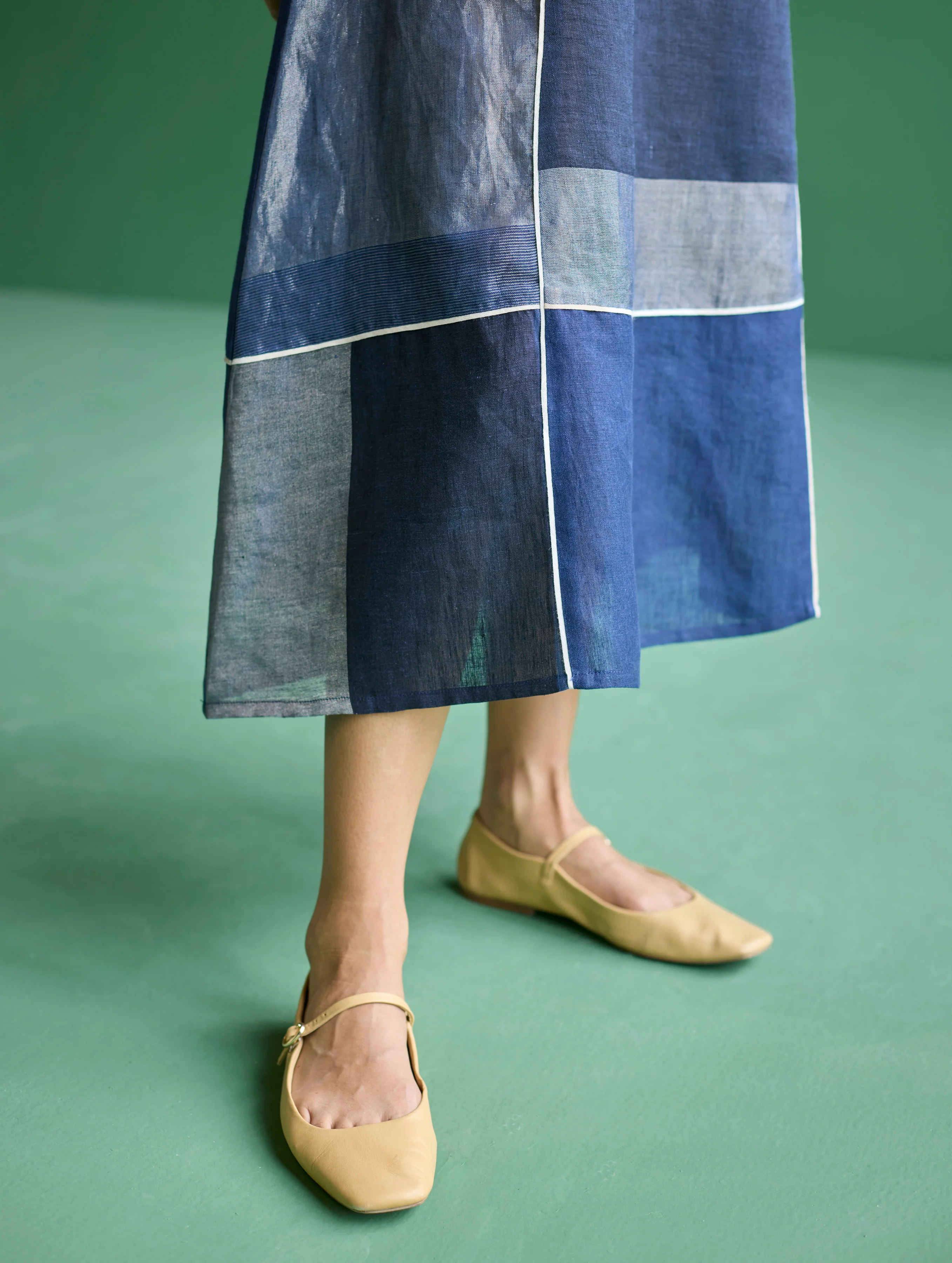 Sehr Metallic Linen Piping Dress - Navy - Image 5