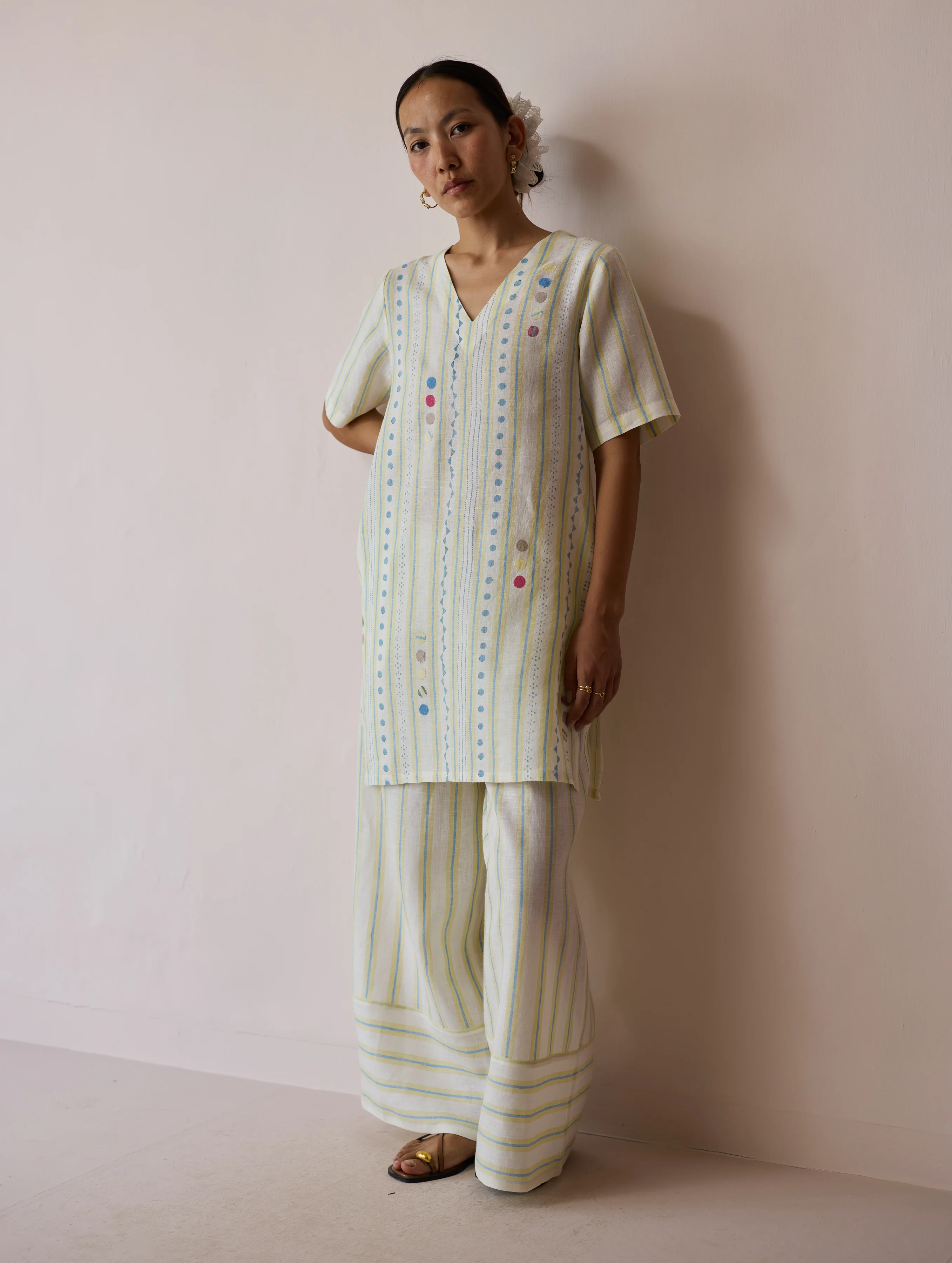 Selle Linen Stripe Applique Kurta - Ivory - Image 12