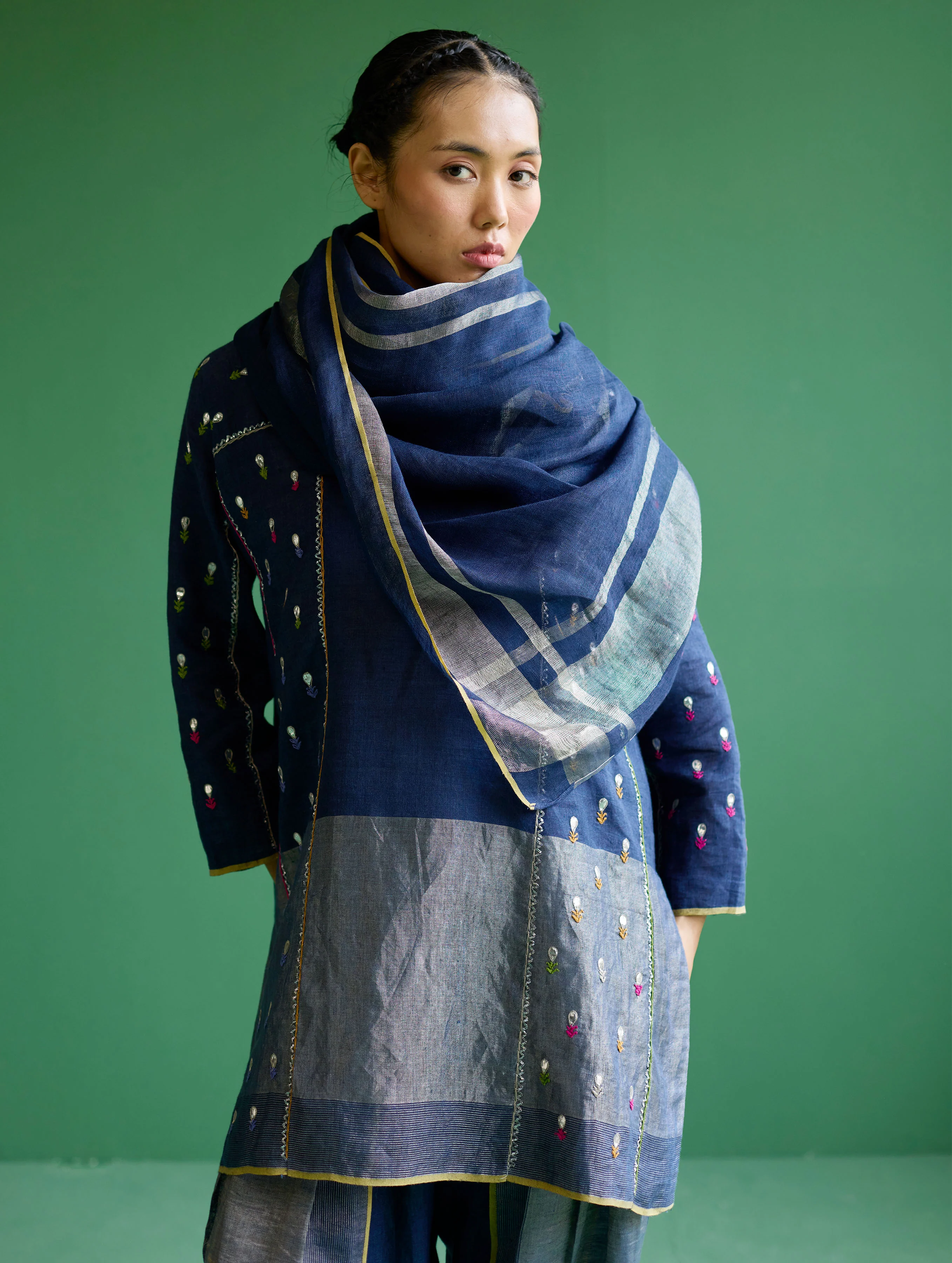Shuri Metallic Linen Dupatta - Navy - Image 5