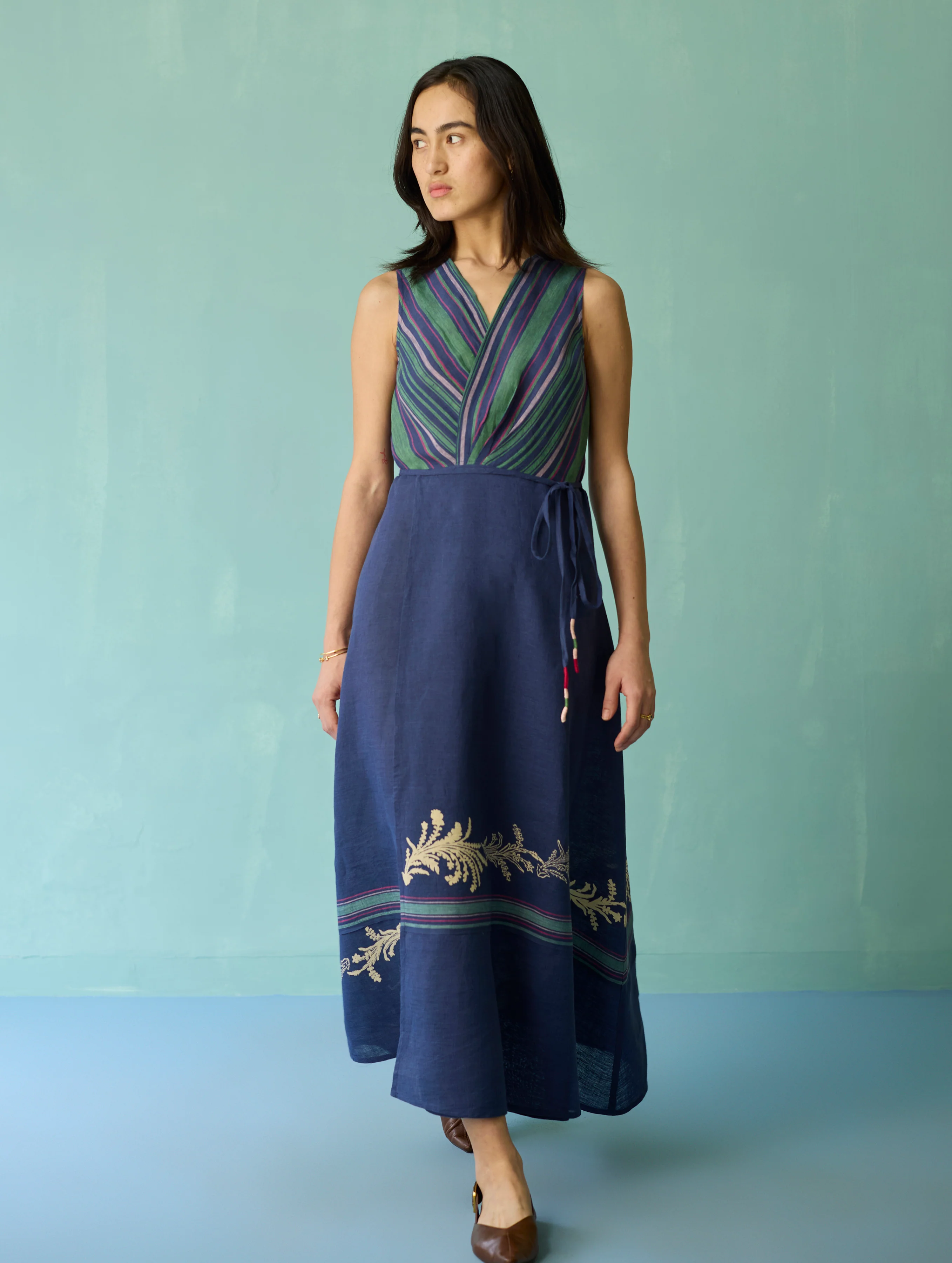 Sira Border Linen Floral Wrap Dress - Indigo - Image 2