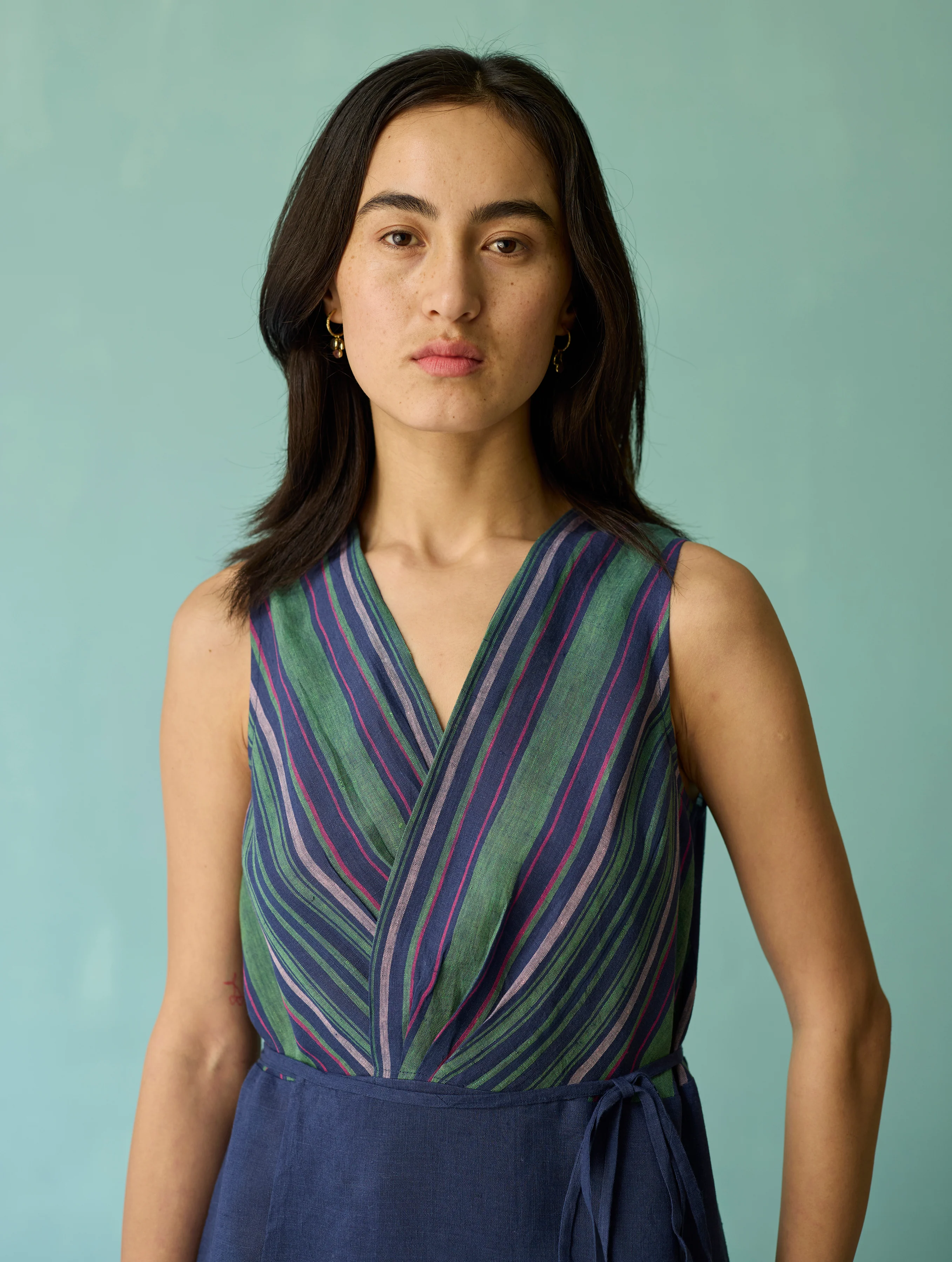 Sira Border Linen Floral Wrap Dress - Indigo - Image 4