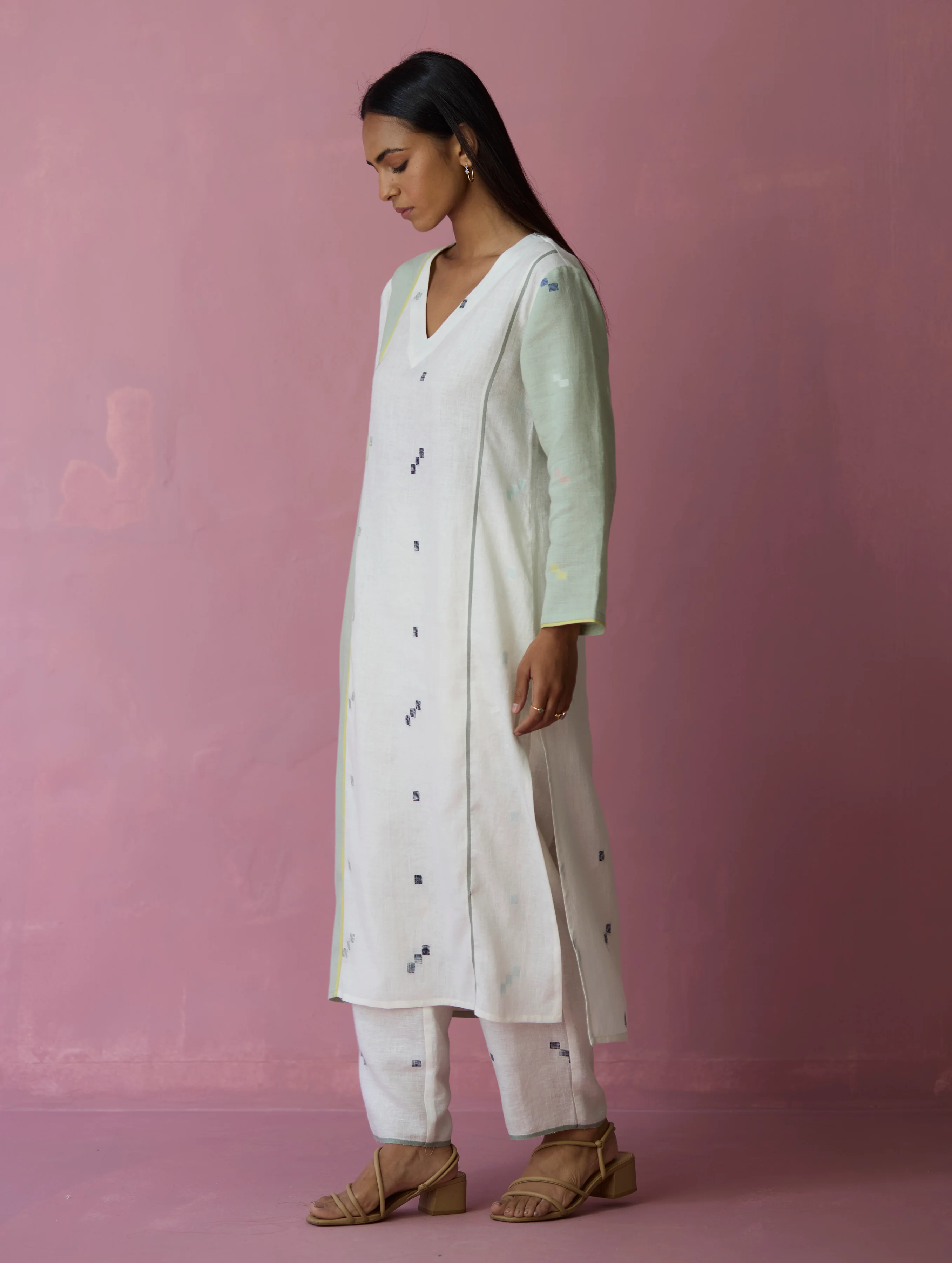 Siza Jamdani Linen Colour-Block Kurta - Image 11