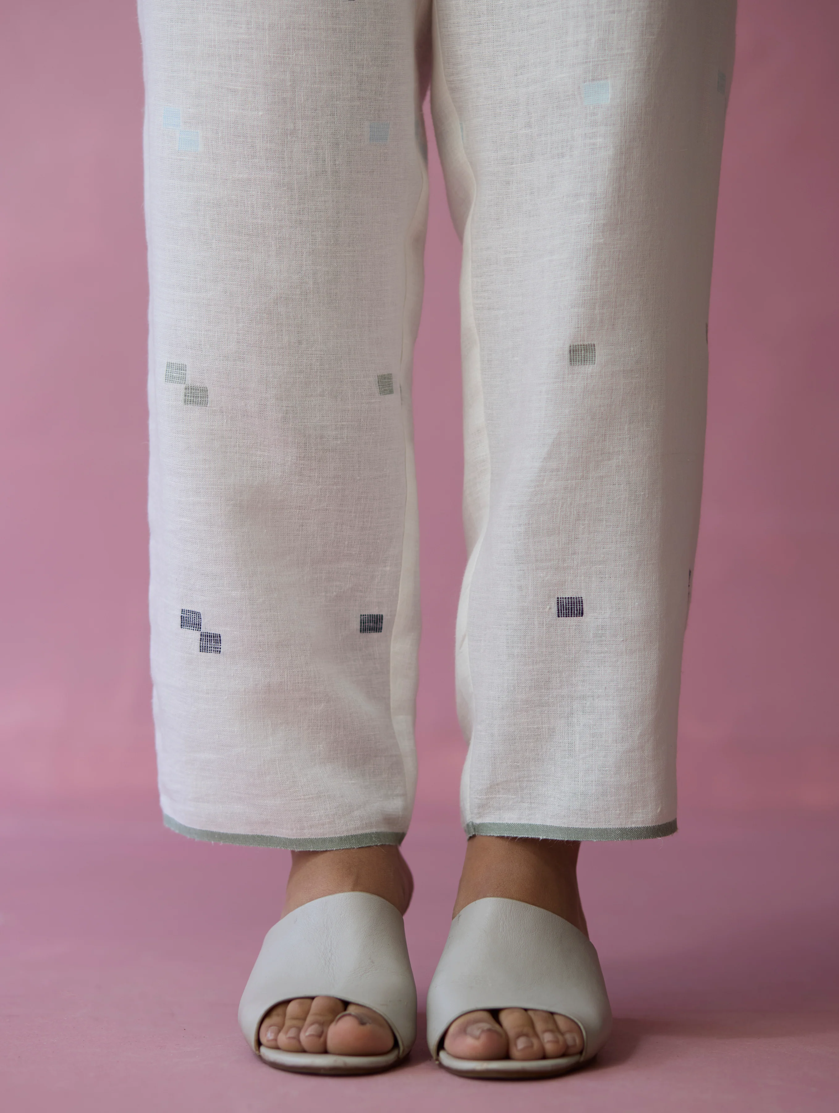 Siza Jamdani Linen Colour-Block Kurta Set - Image 18