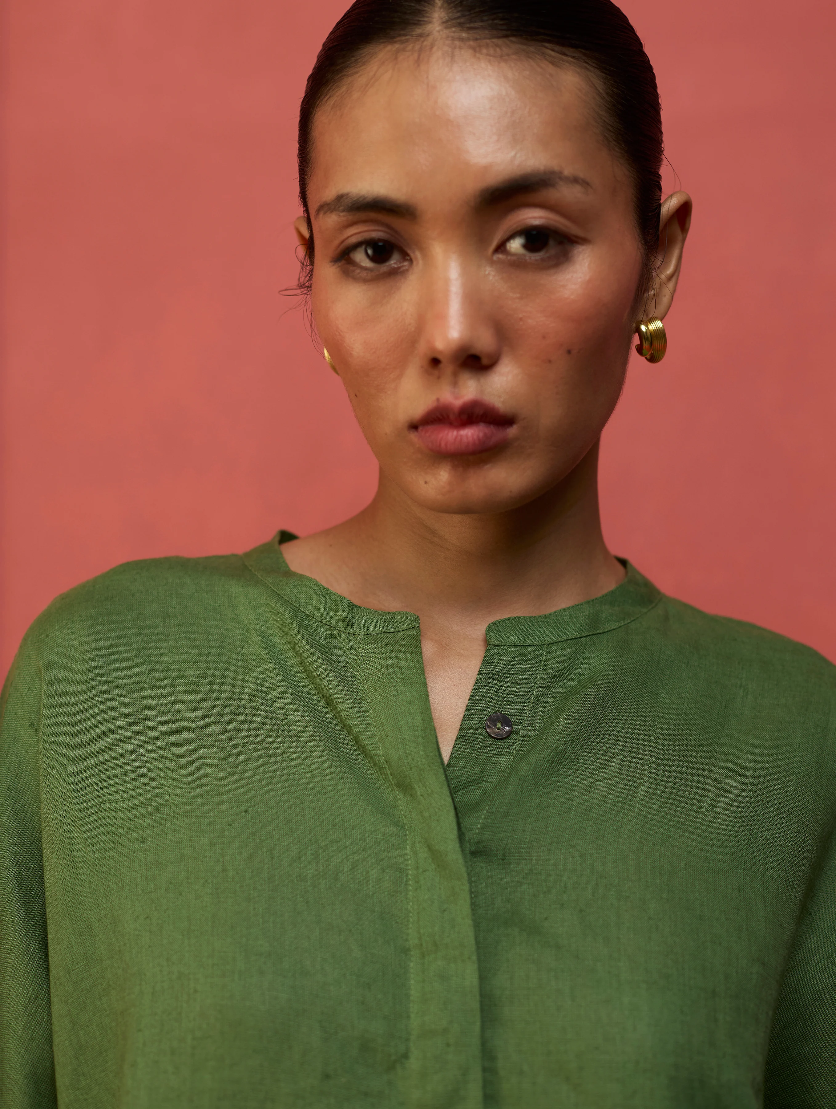 Sumire Curved Hem Linen Top - Fern Green - Image 5