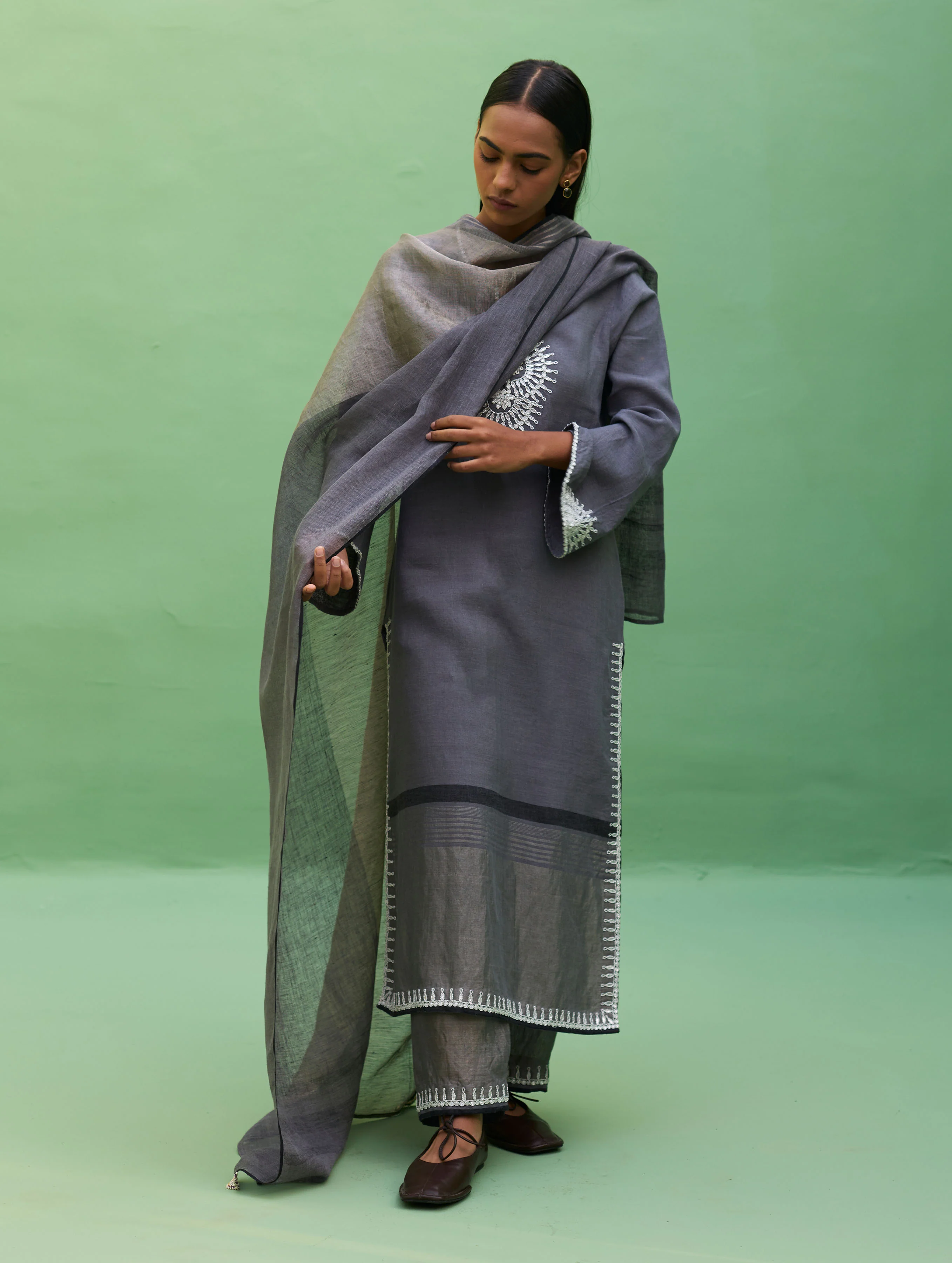 Susie Gotapatti Linen Kurta Set - Metallic Grey