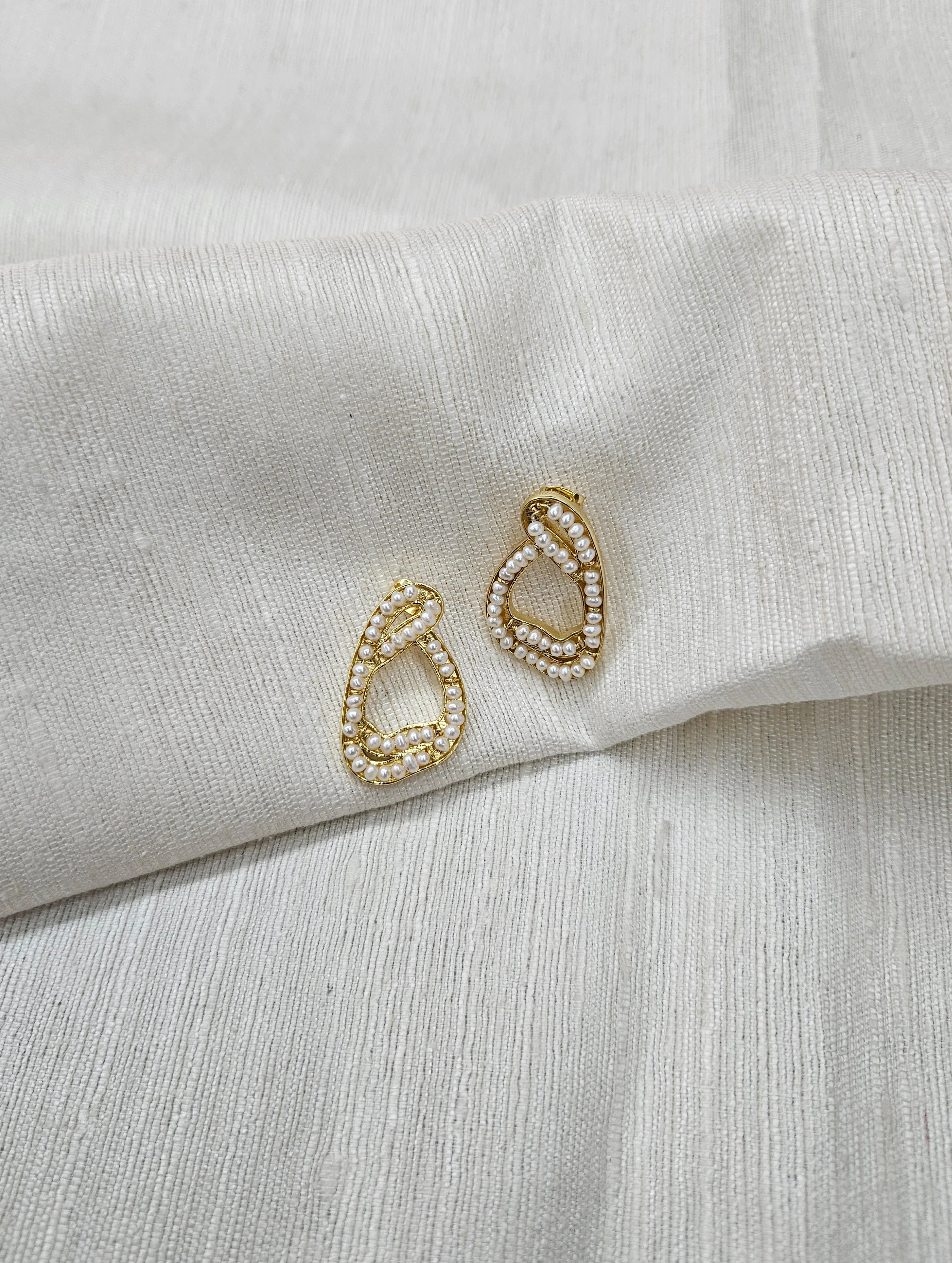 Suzi Earring - Pearl - Image 2