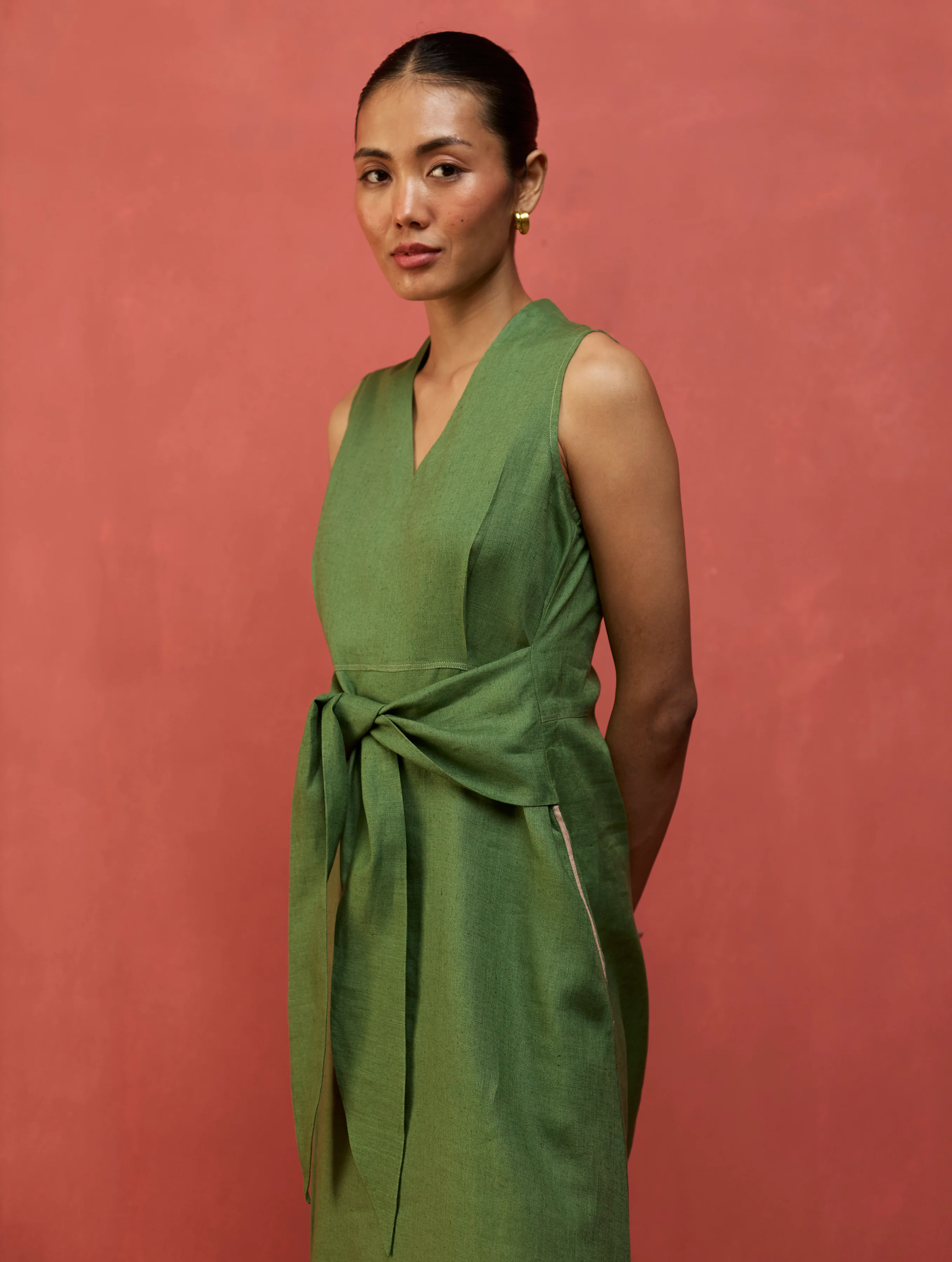 Tako Sleeveless Linen Knot Dress - Fern Green - Image 7