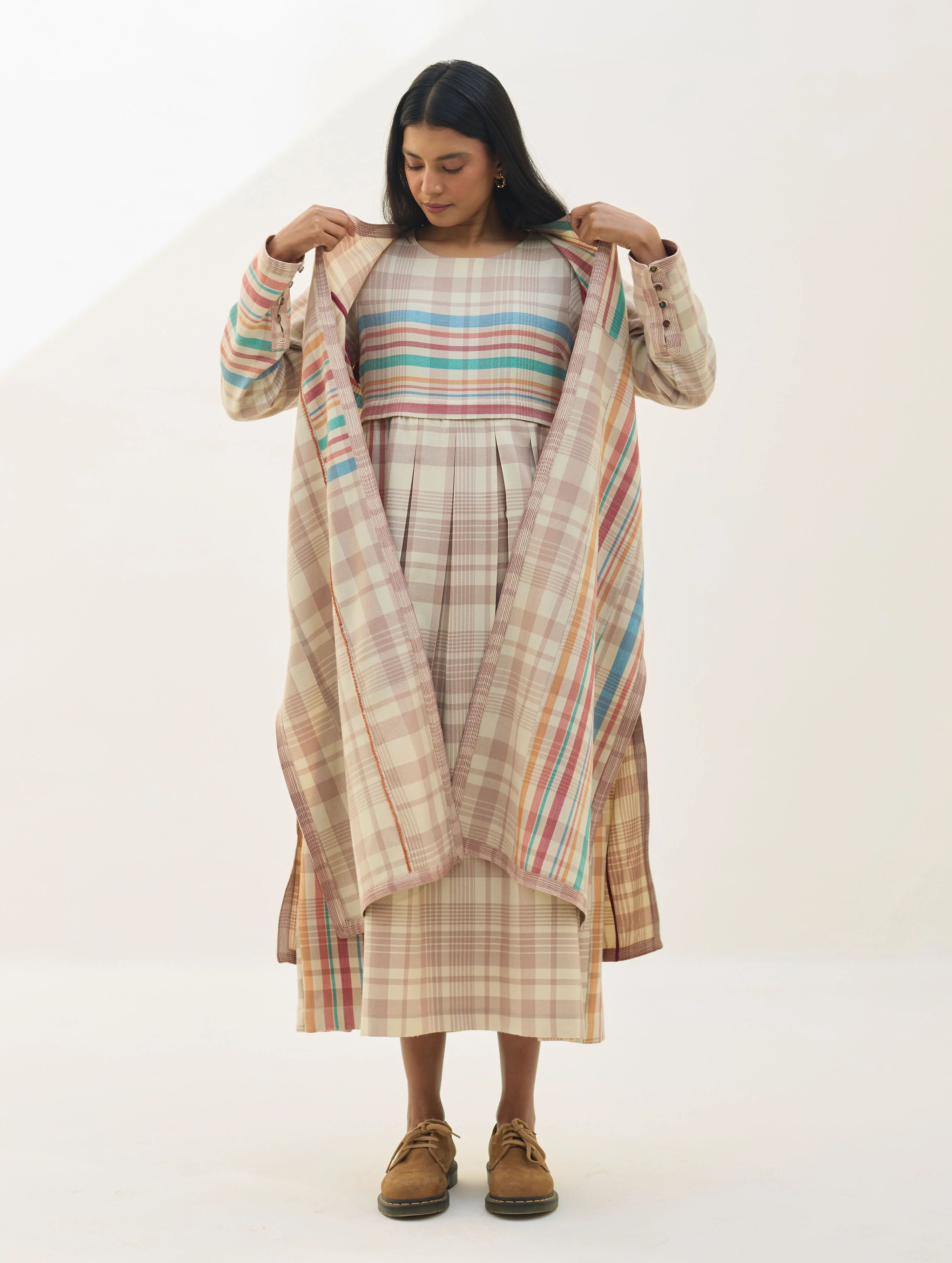 Thena Reversible Merino Wool Overlay - Beige - Image 2