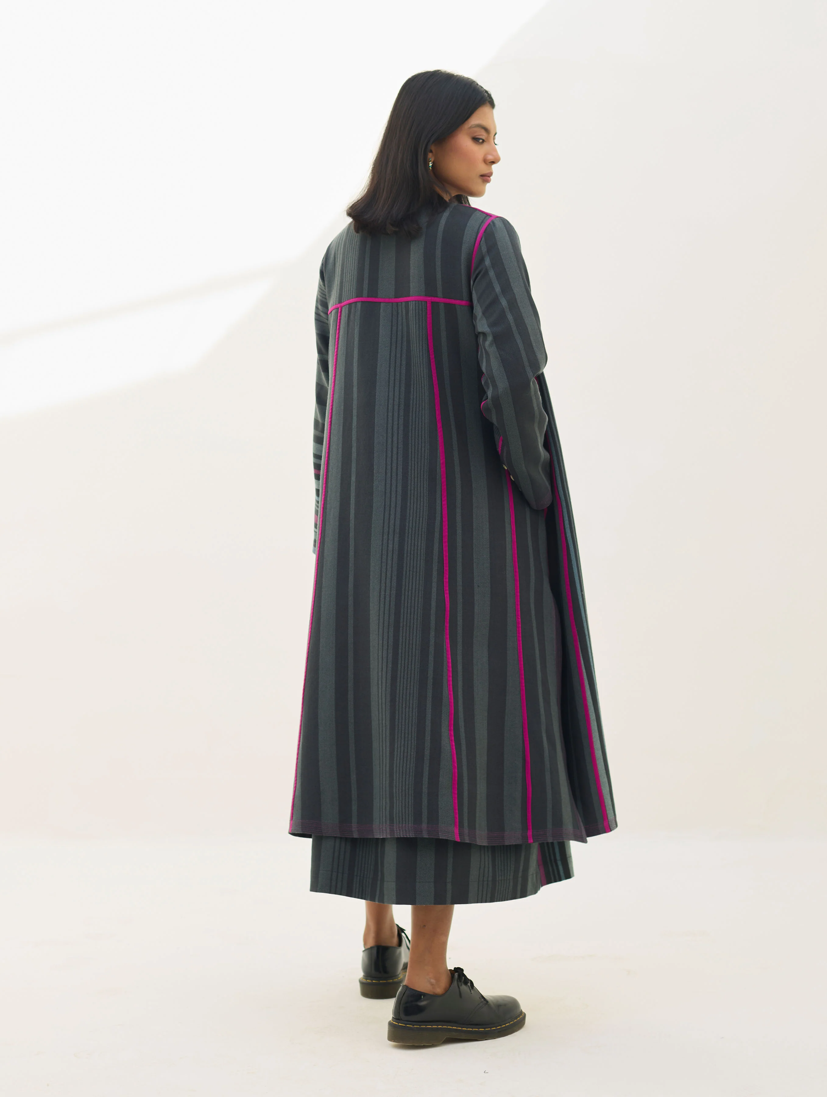 Thena Reversible Merino Wool Overlay - Charcoal - Image 10
