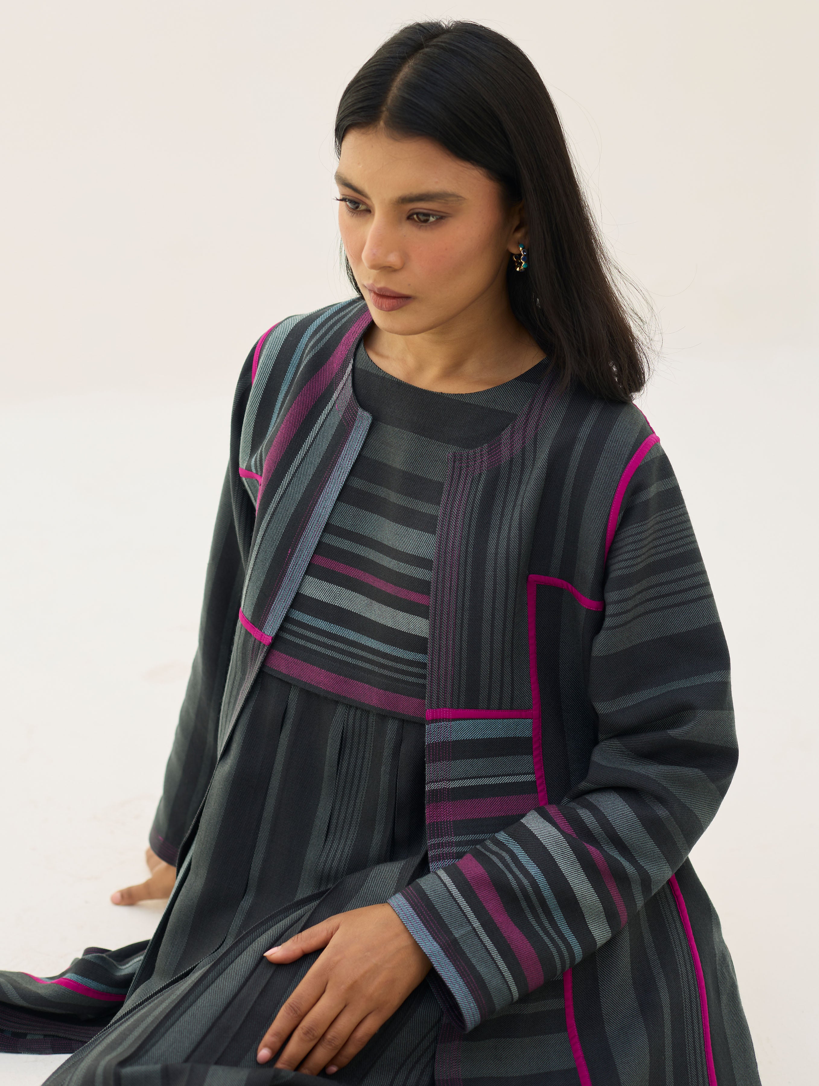 Thena Reversible Merino Wool Overlay - Charcoal - Image 5