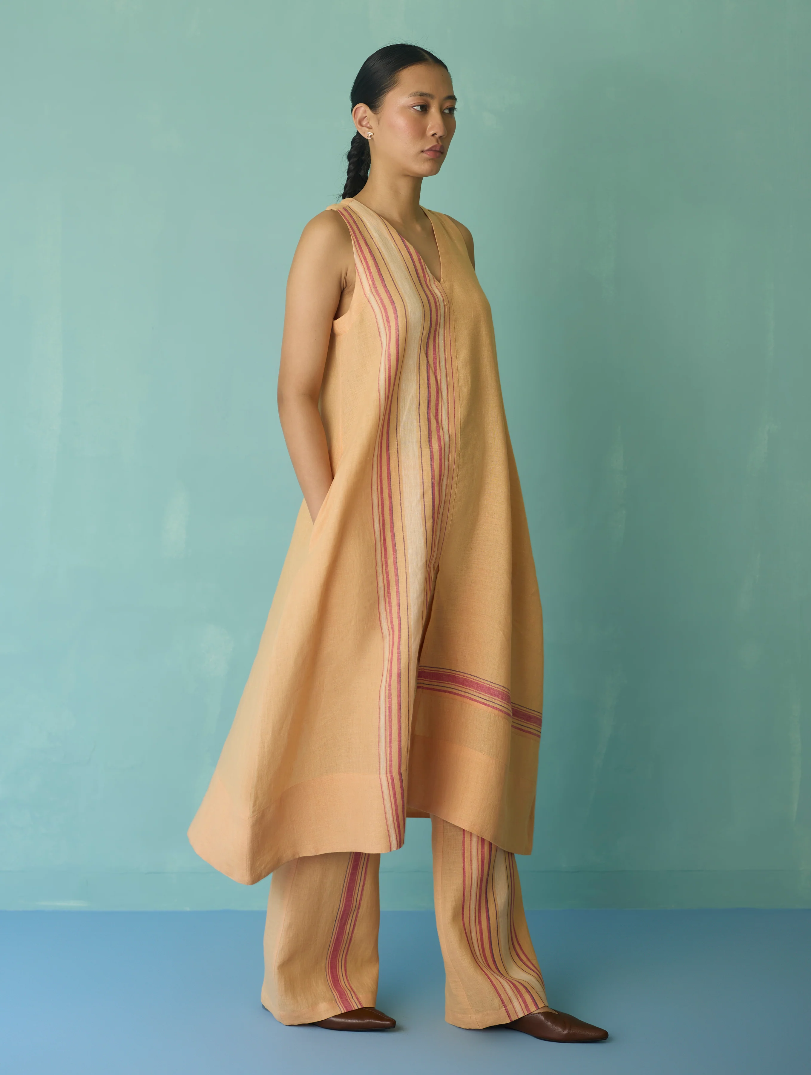 Vanya Border Linen Sleeveless Kurta - Apricot - Image 11