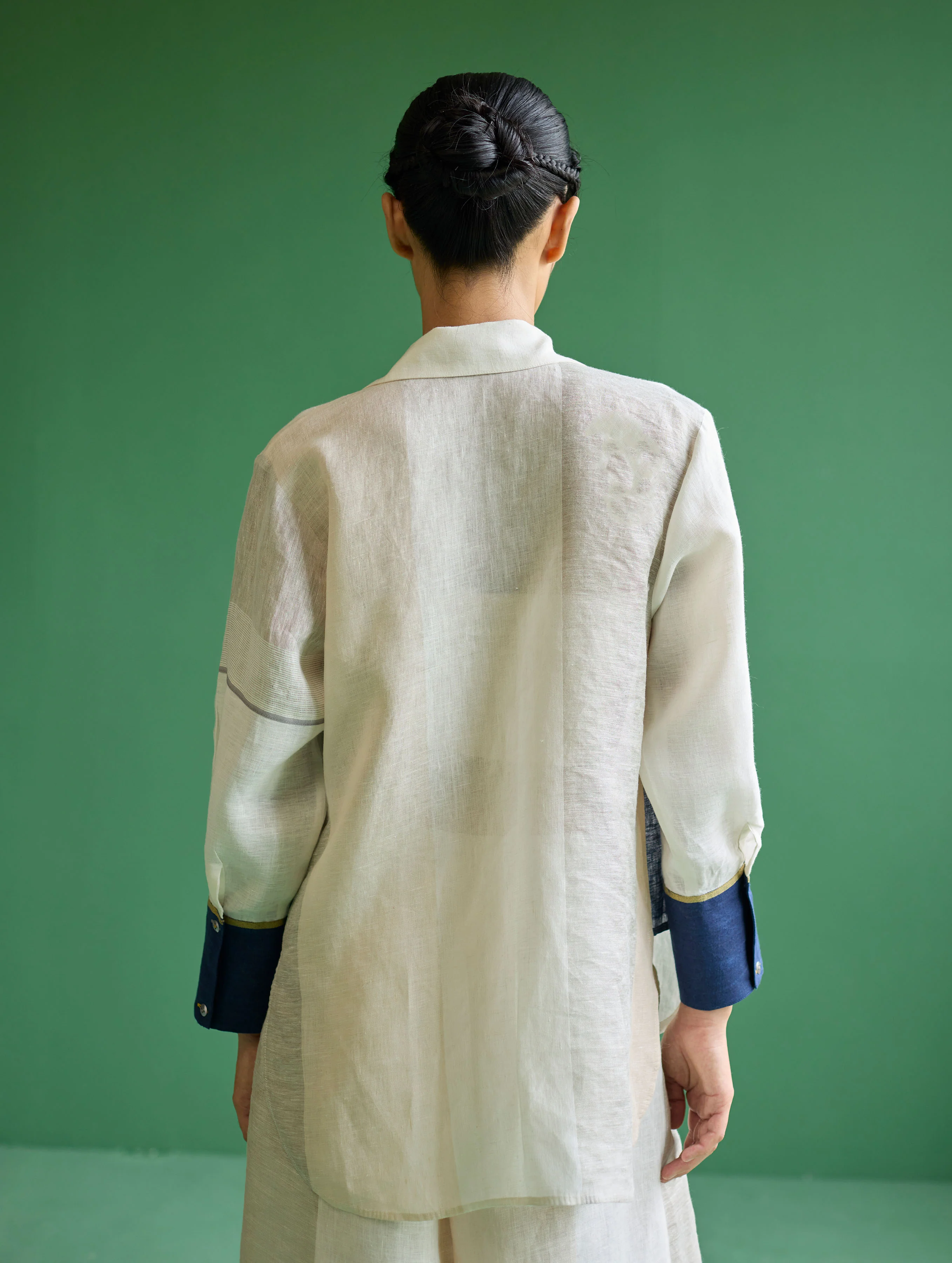 Yang Color-Blocked Metallic Linen Shirt - Ivory - Image 9