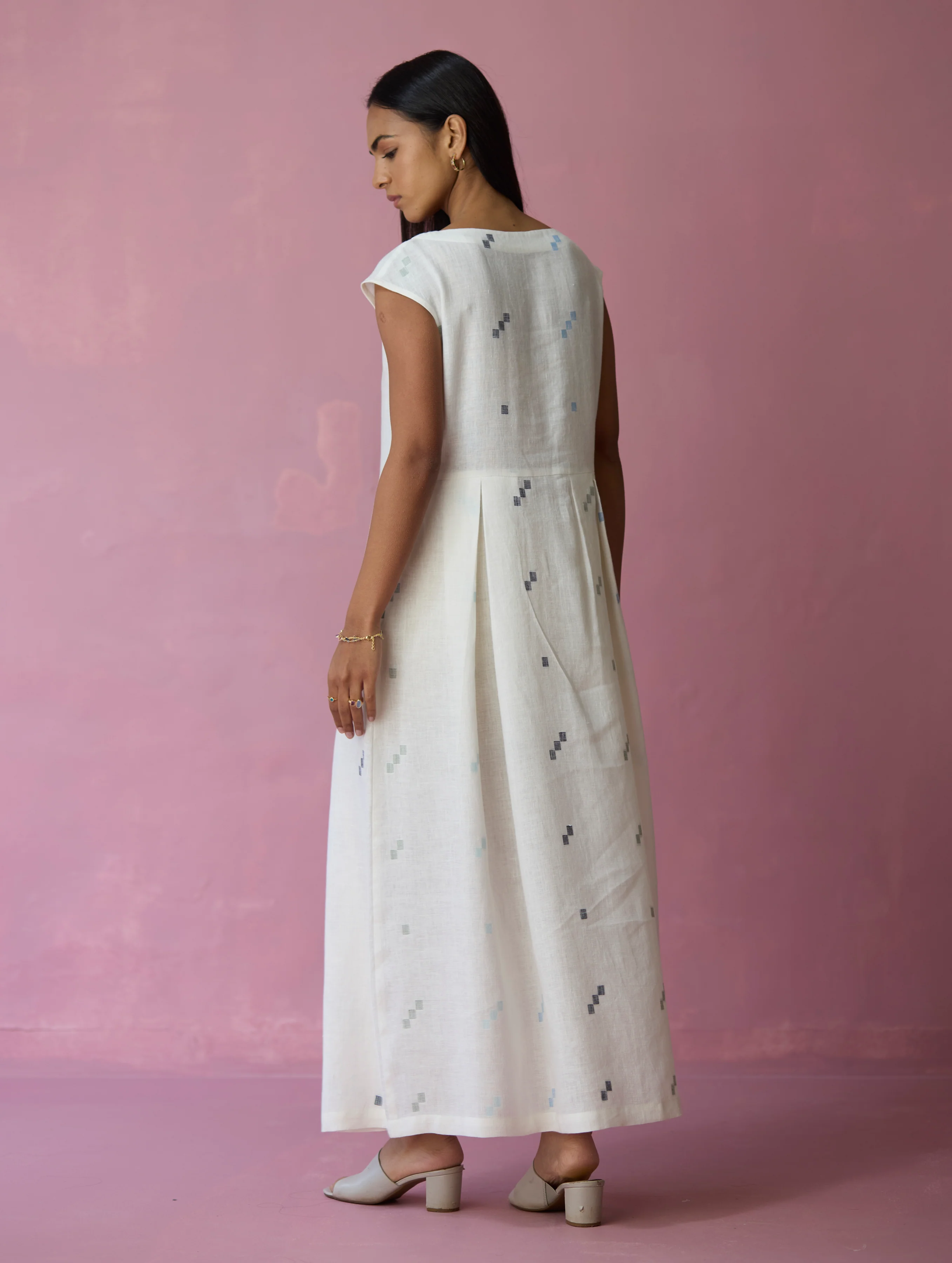Zaha Cap Sleeve Jamdani Linen Dress - Ivory - Image 4