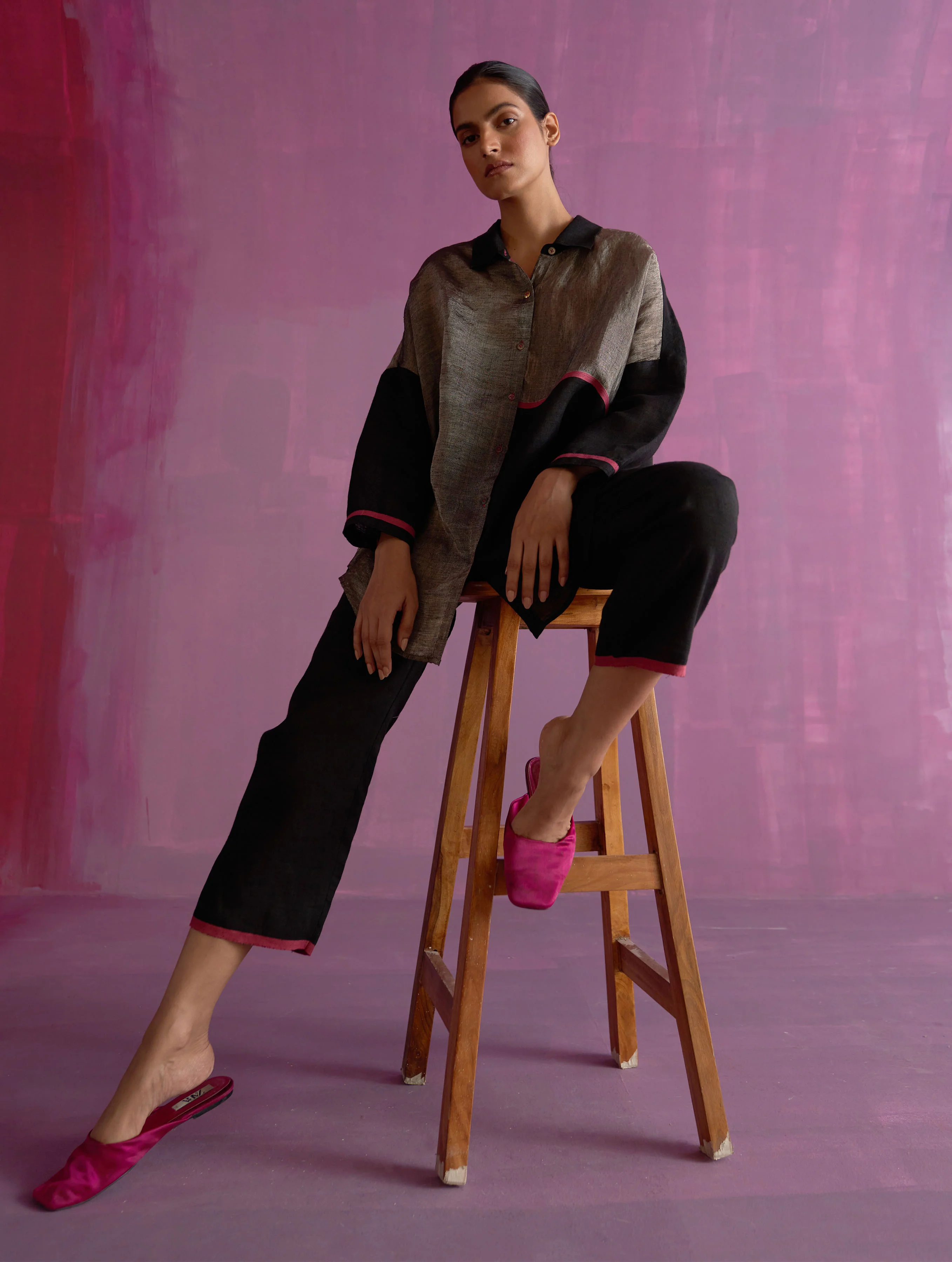Zaha Metallic Linen Shirt - Black - Image 3