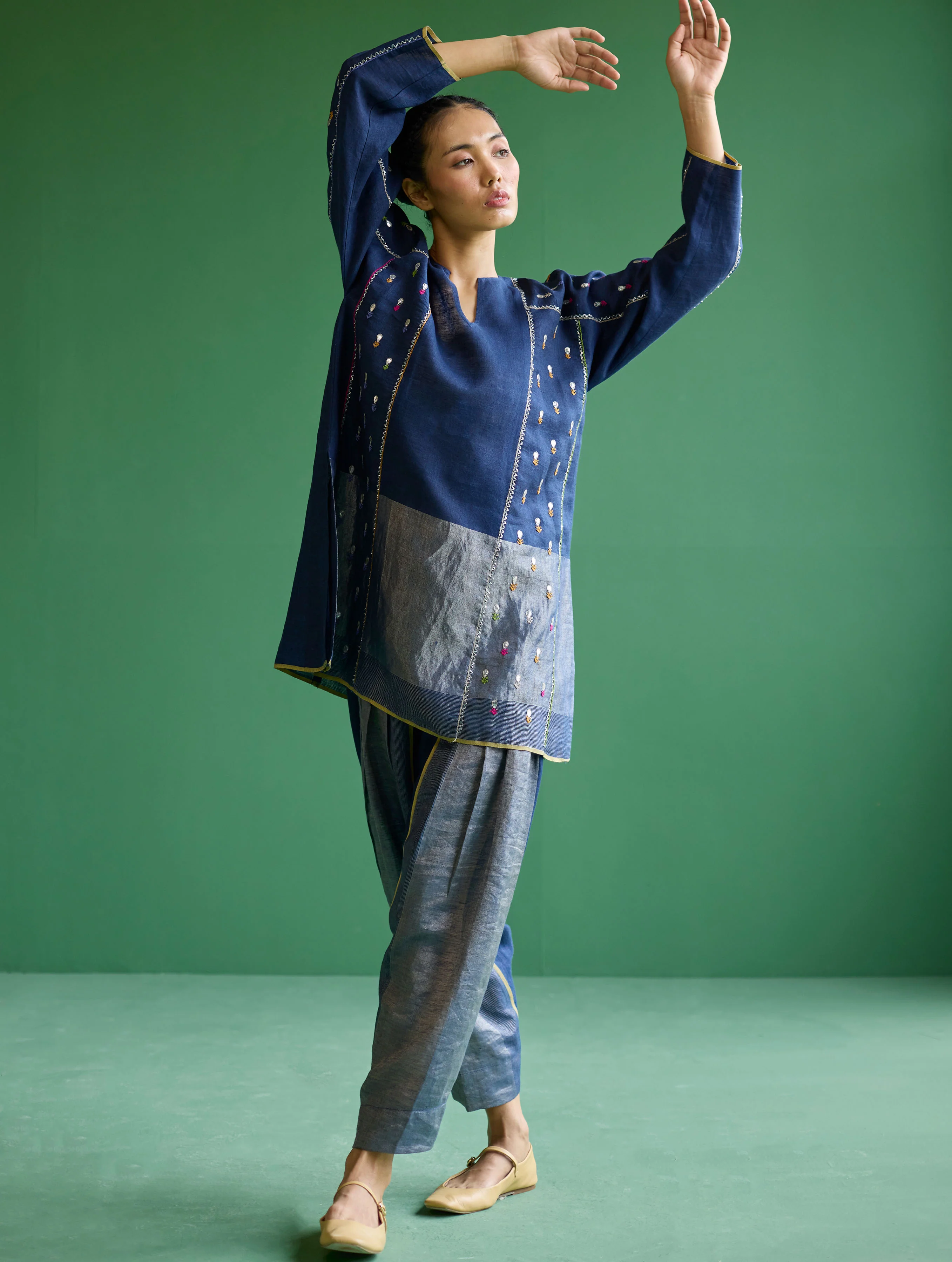 Zang Metallic Linen Salwar Pant - Navy - Image 2