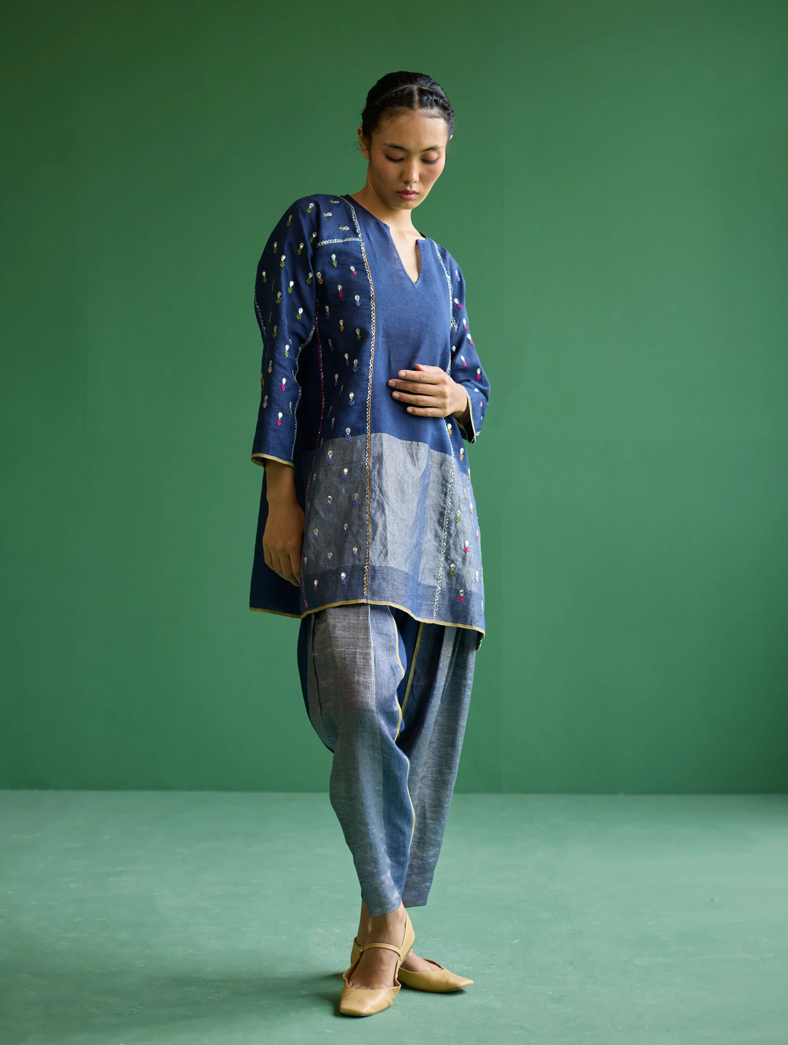 Zang Metallic Linen Salwar Pant - Navy - Image 5